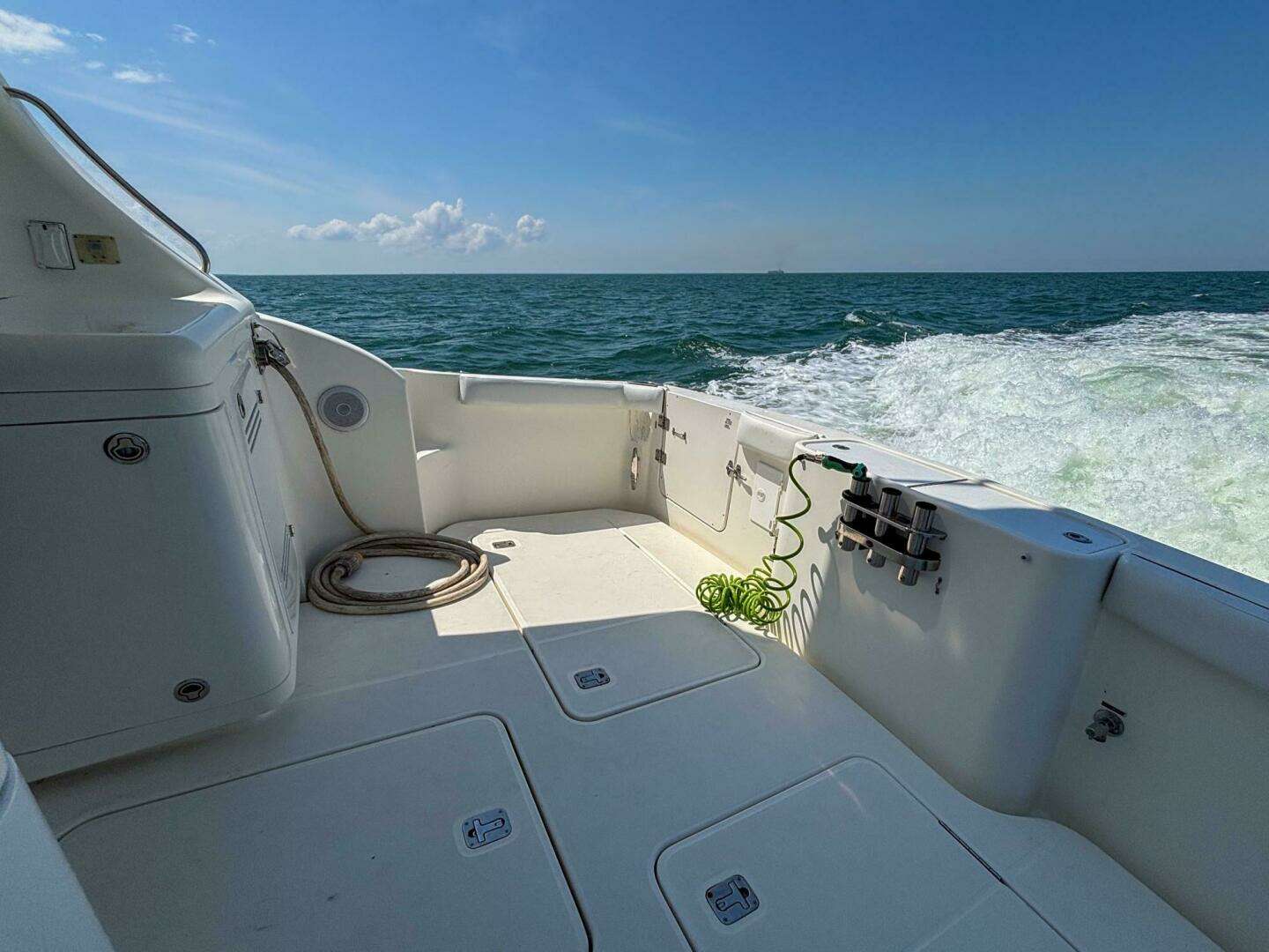 2007 Silverton 38 Convertible - Image 16