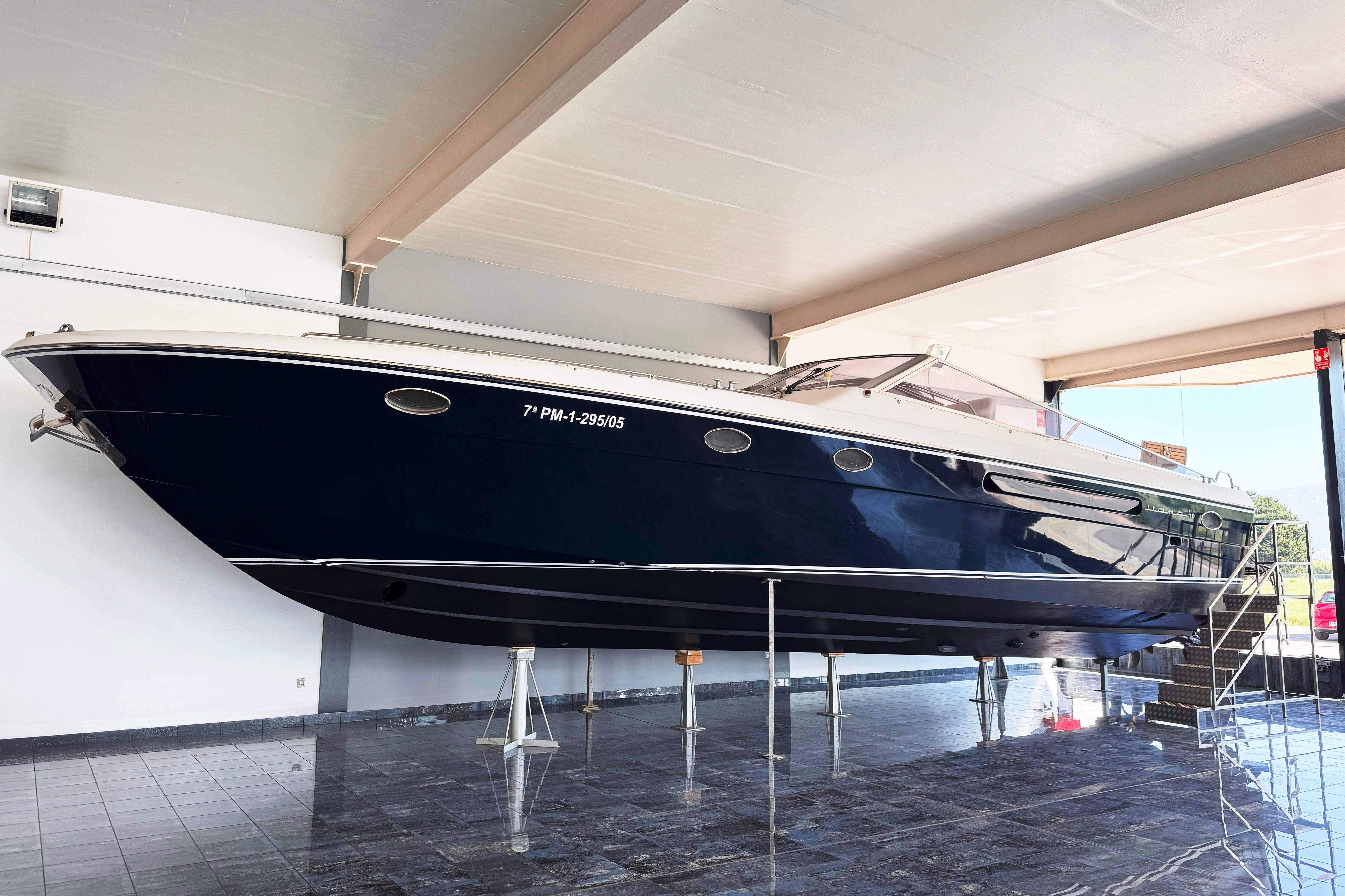 1999 Itama 46