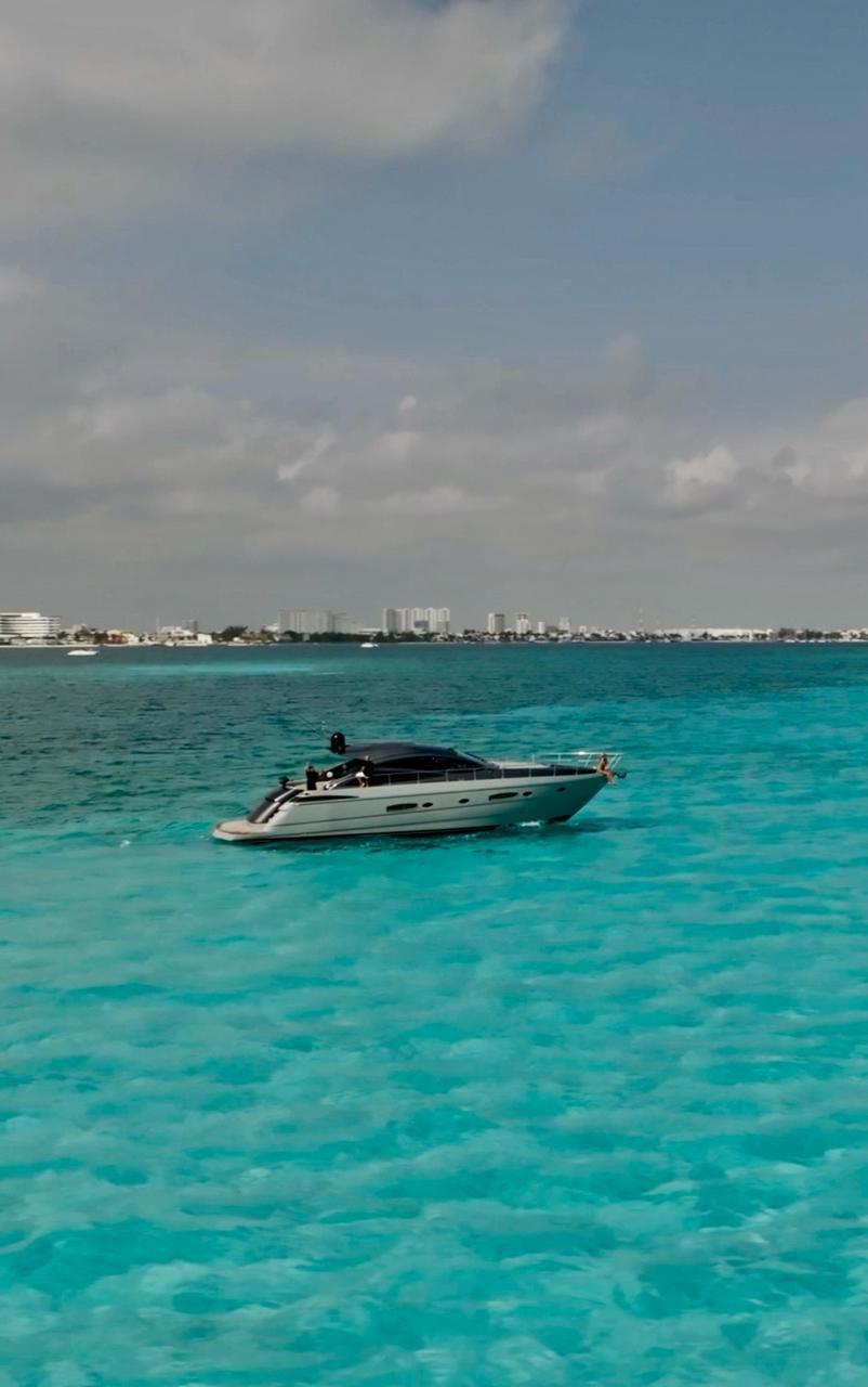 2009 Pershing 56