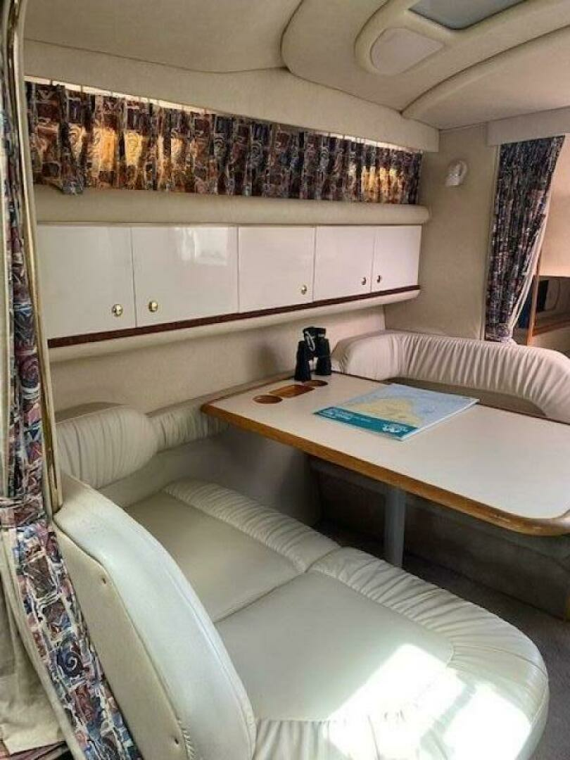 1997 Sea Ray 330 Sundancer - Image 15