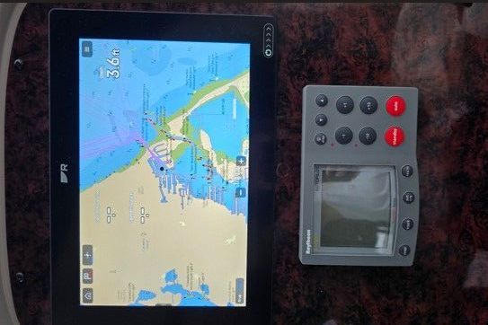 2002 Sea Ray 410 Sundancer - 27