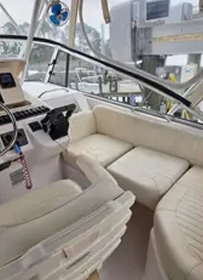 2004 Grady-White Express 330 - Image 25
