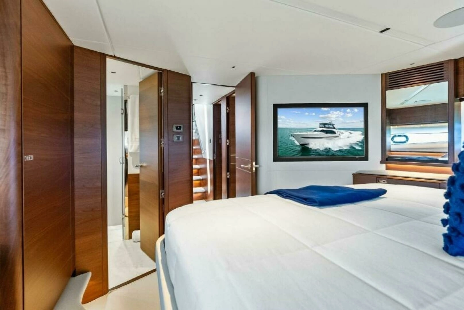 2024 Princess Y72 Motor Yacht - Image 42