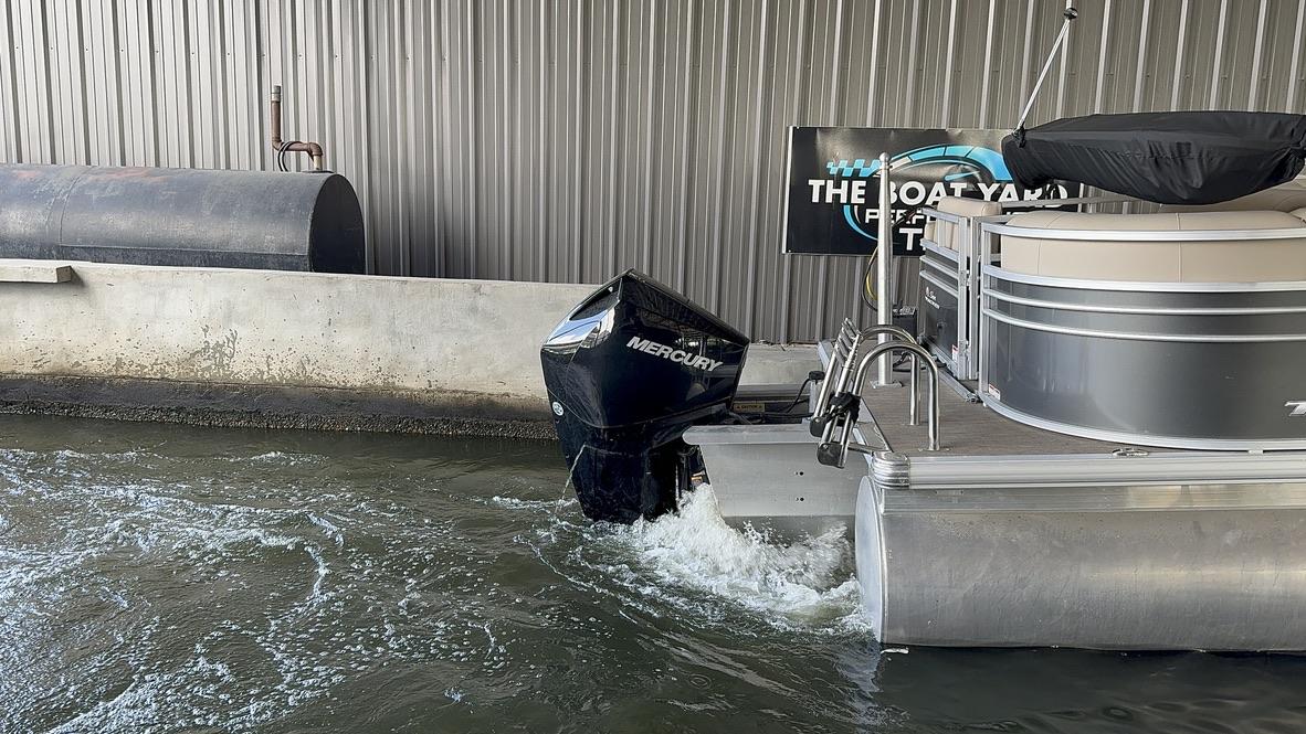 2023 Sun Tracker Party Barge 22 RF XP3 - 3