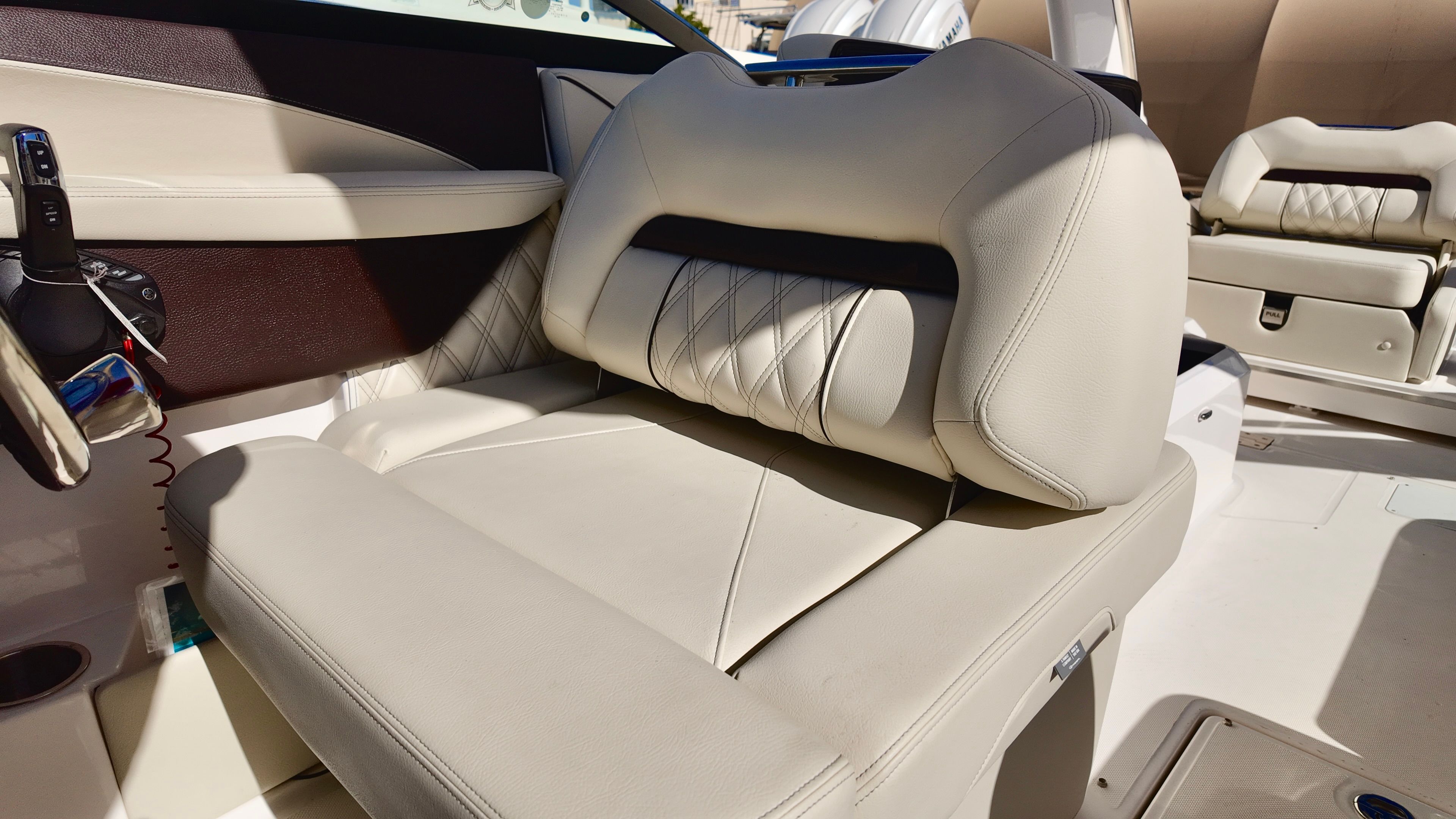 2025 REGAL LX6 - Image 25