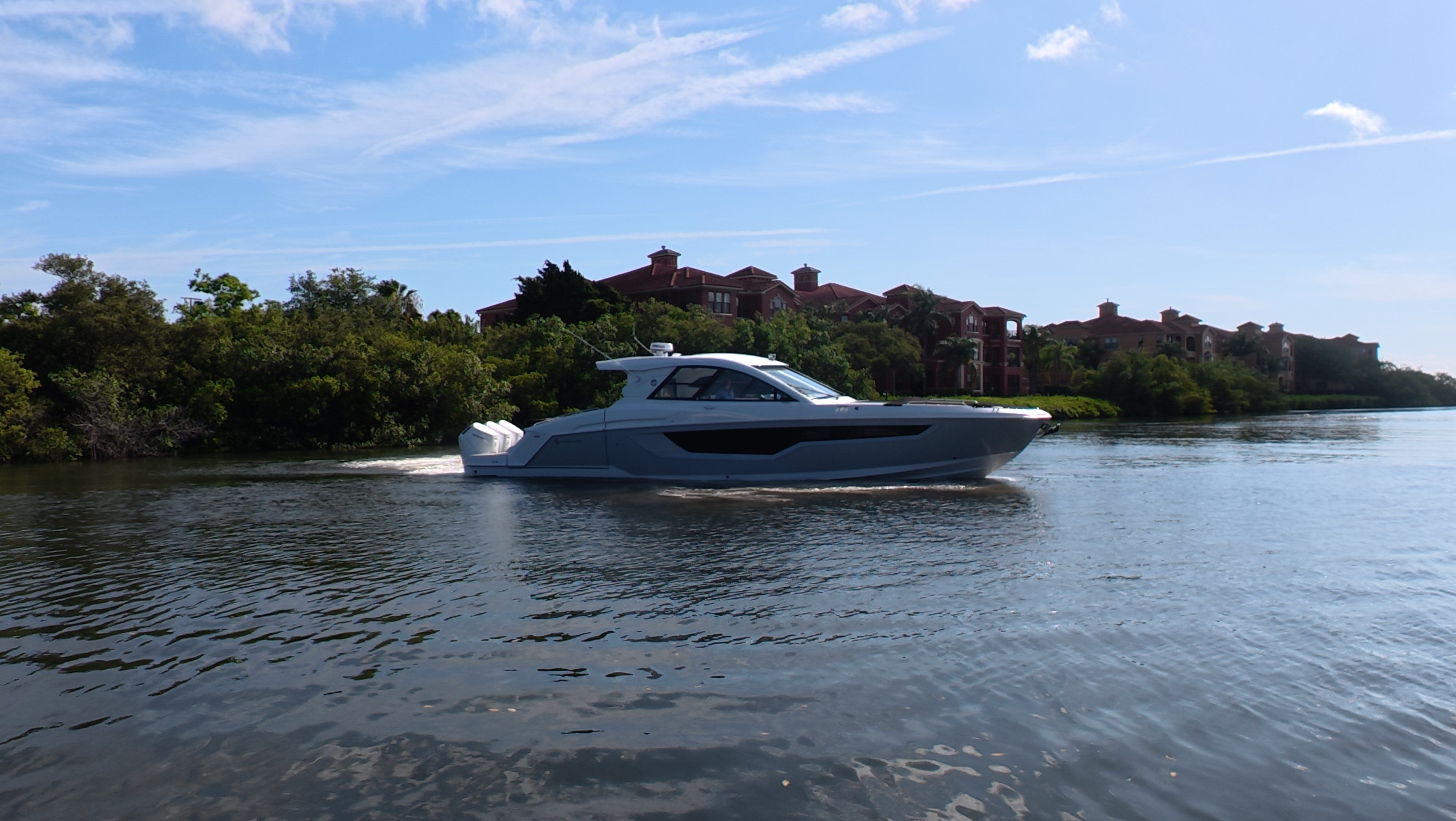 2026 Cruisers Yachts 50 GLS