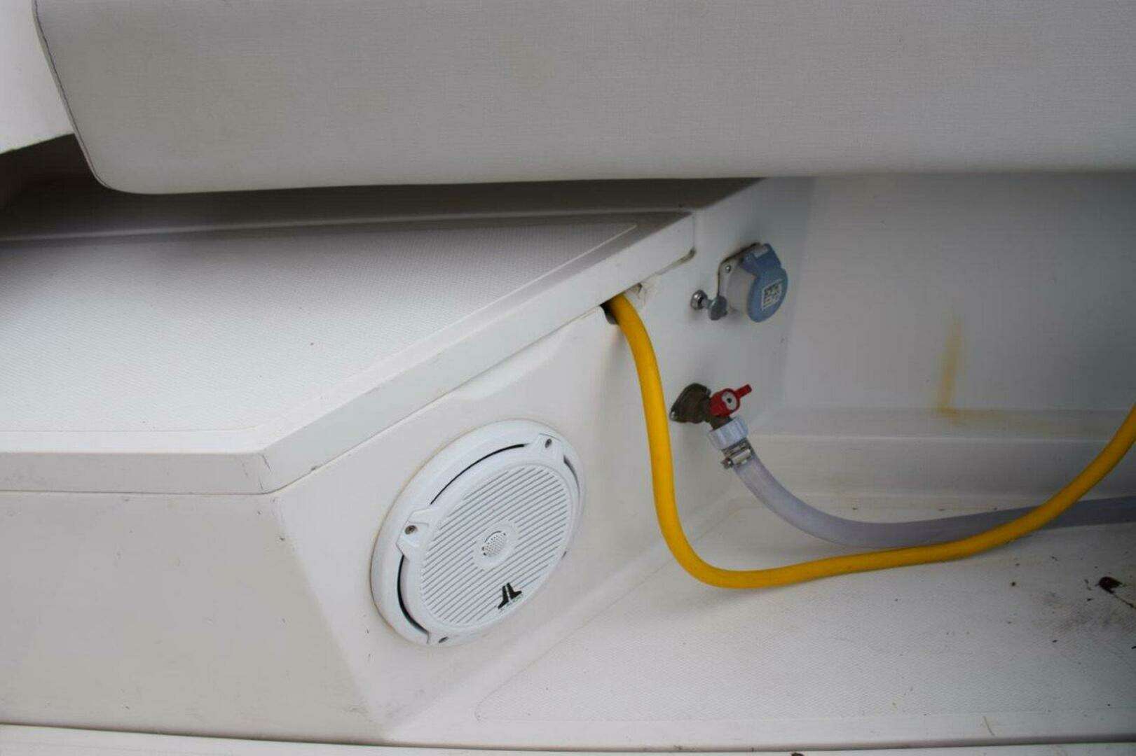 1995 Blackfin Combi 33 - Image 41
