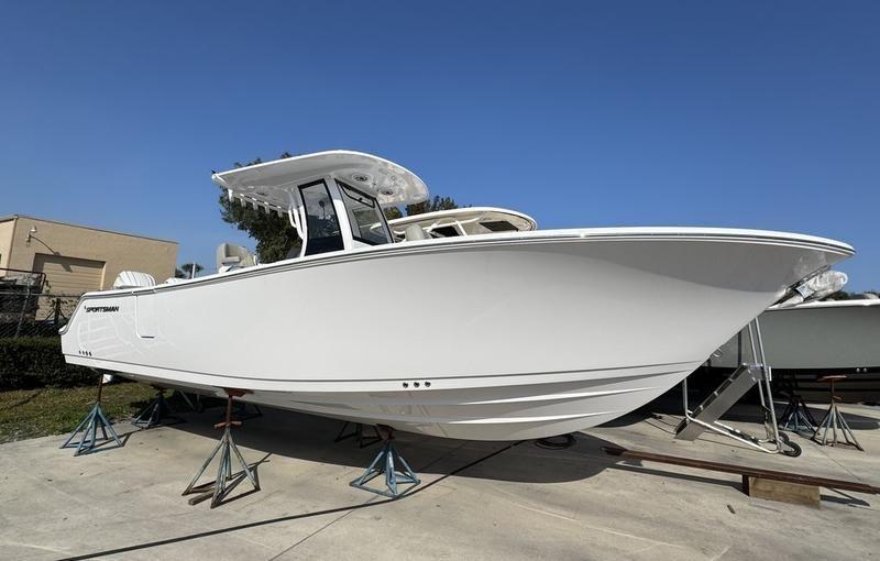 2025 Sportsman Heritage 261 Center Console