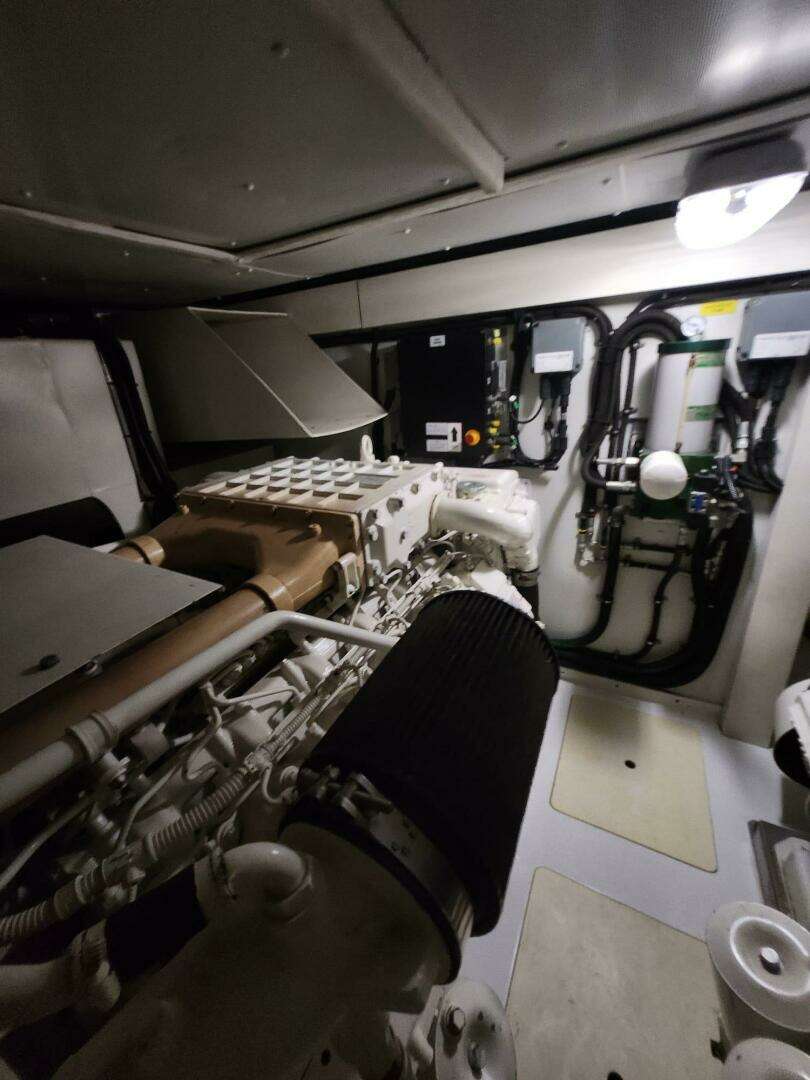 2014 Azimut Flybridge - Image 105