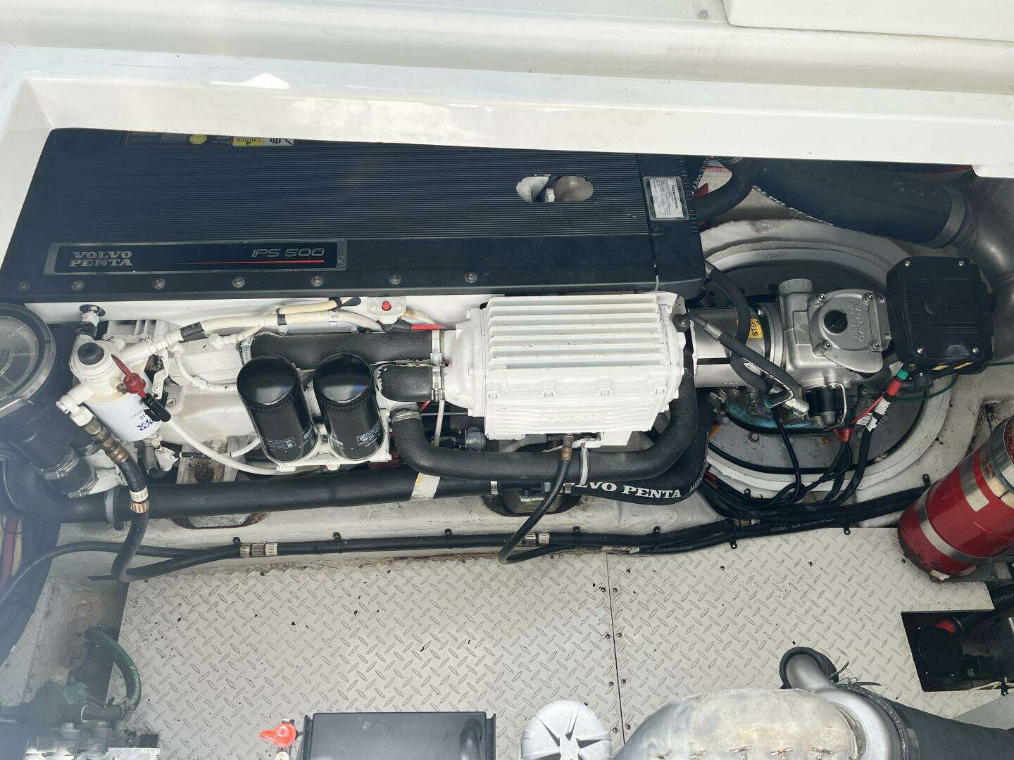 2008 Cruisers Yachts 390 Sport Coupe - Image 42