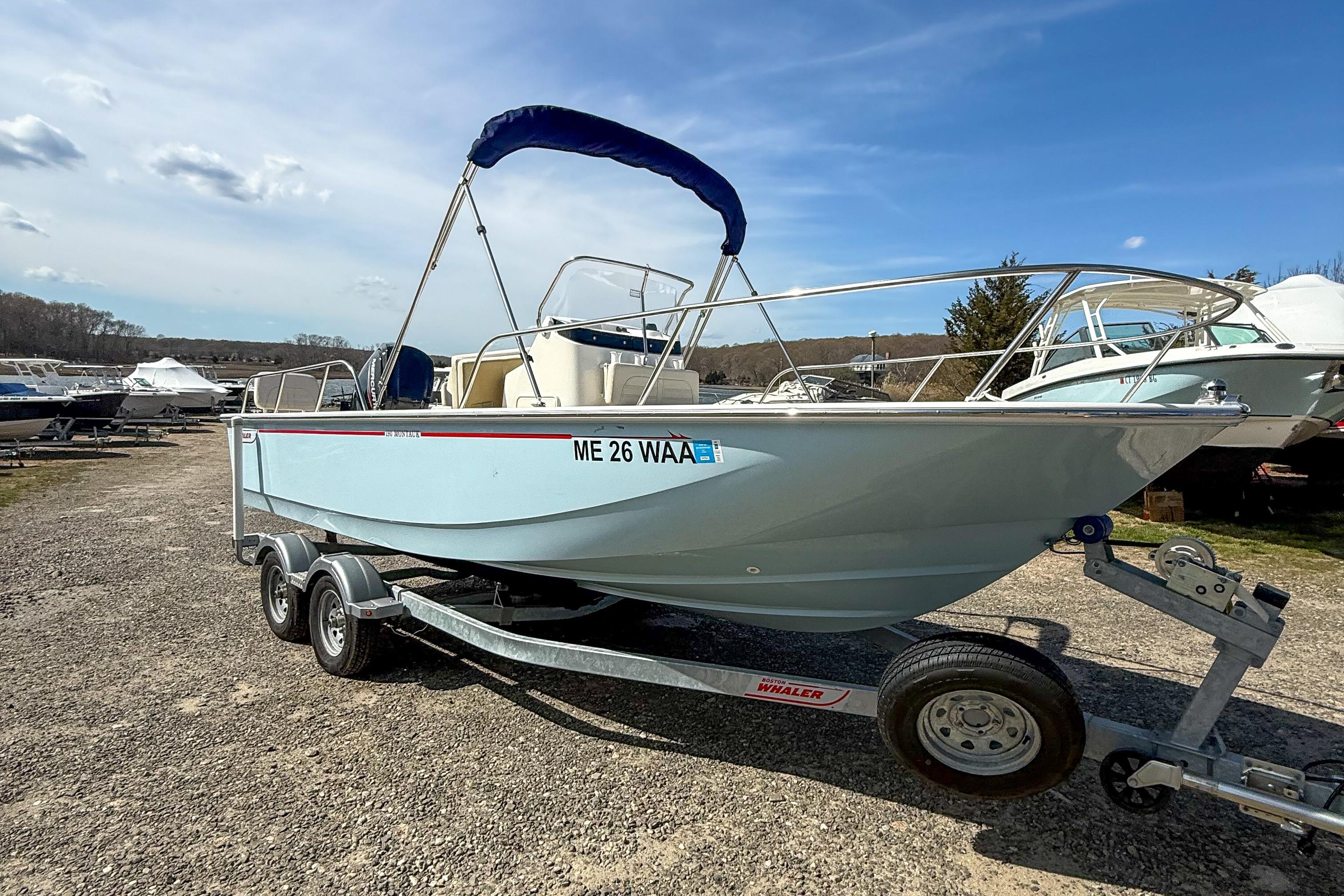 2025 Boston Whaler 190 Montauk