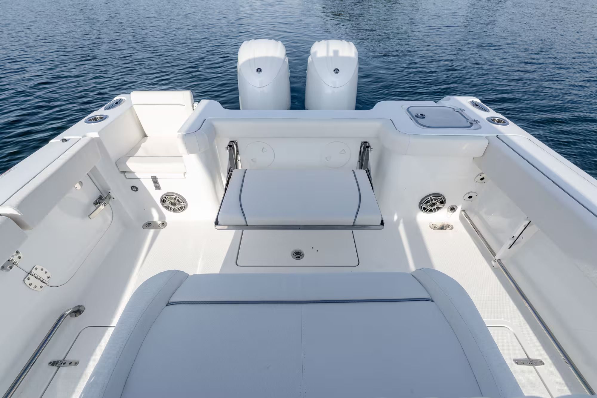 2027 Sea Hunt Gamefish 27 Coffin Box - 20