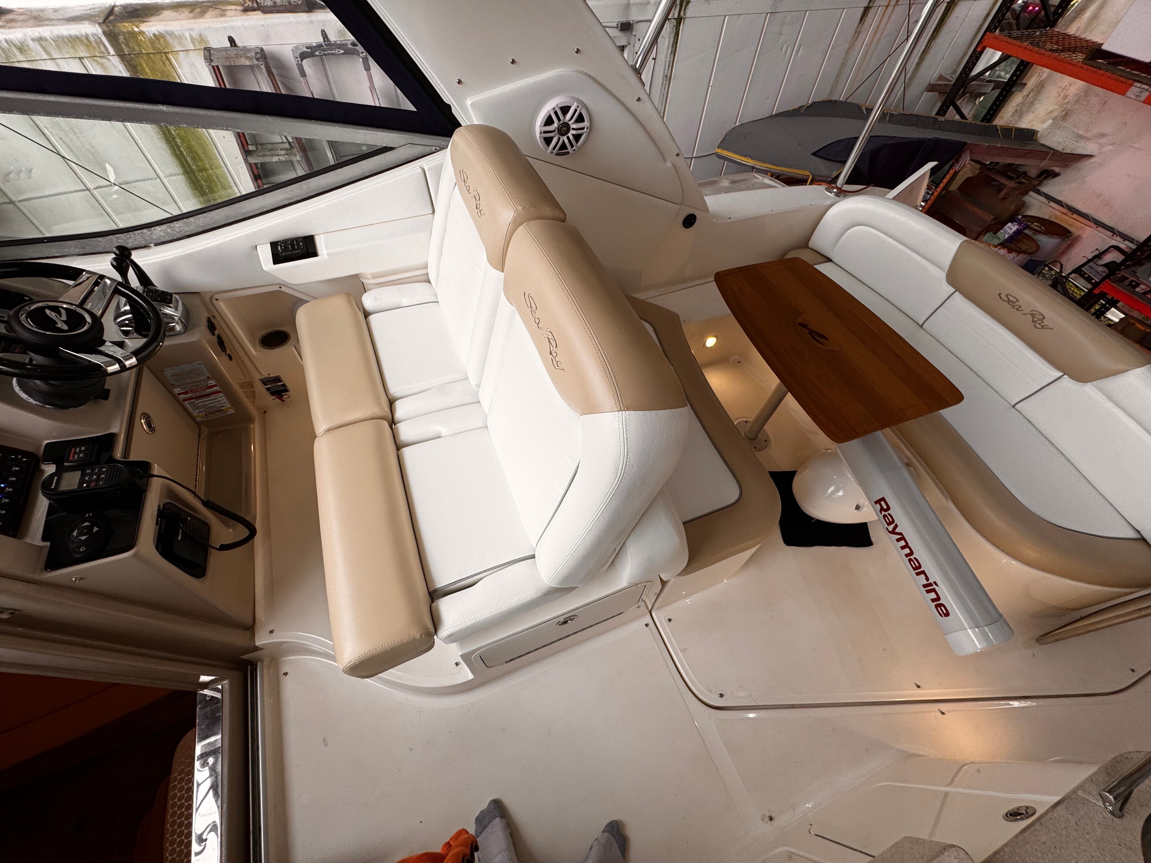 2008 Sea Ray Sundancer 310 - 13