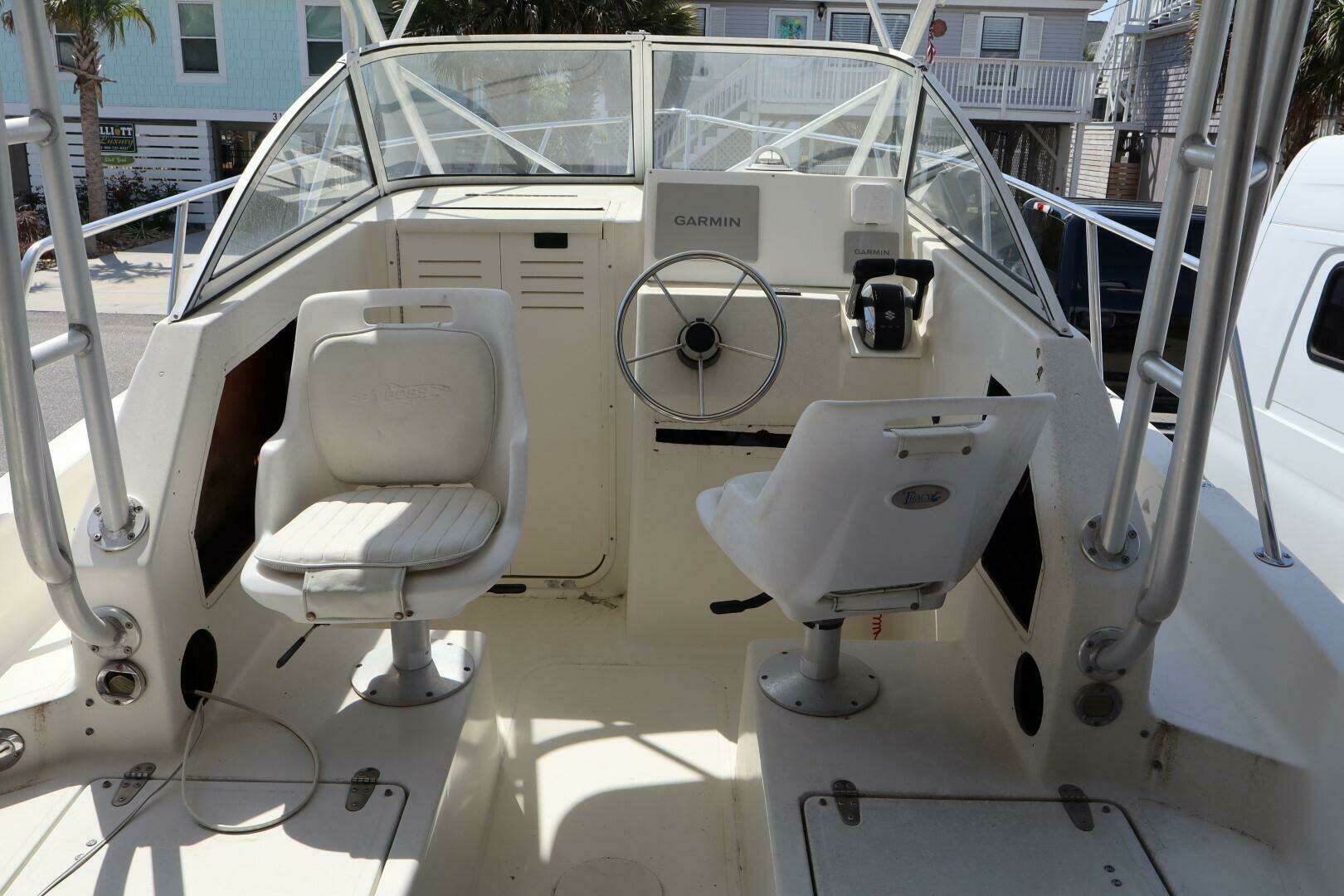 2005 Sea Boss 235 Walkaround - Image 5