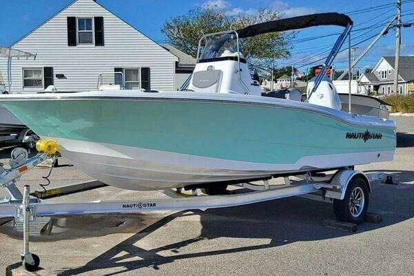 2025 NauticStar 191 Hybrid