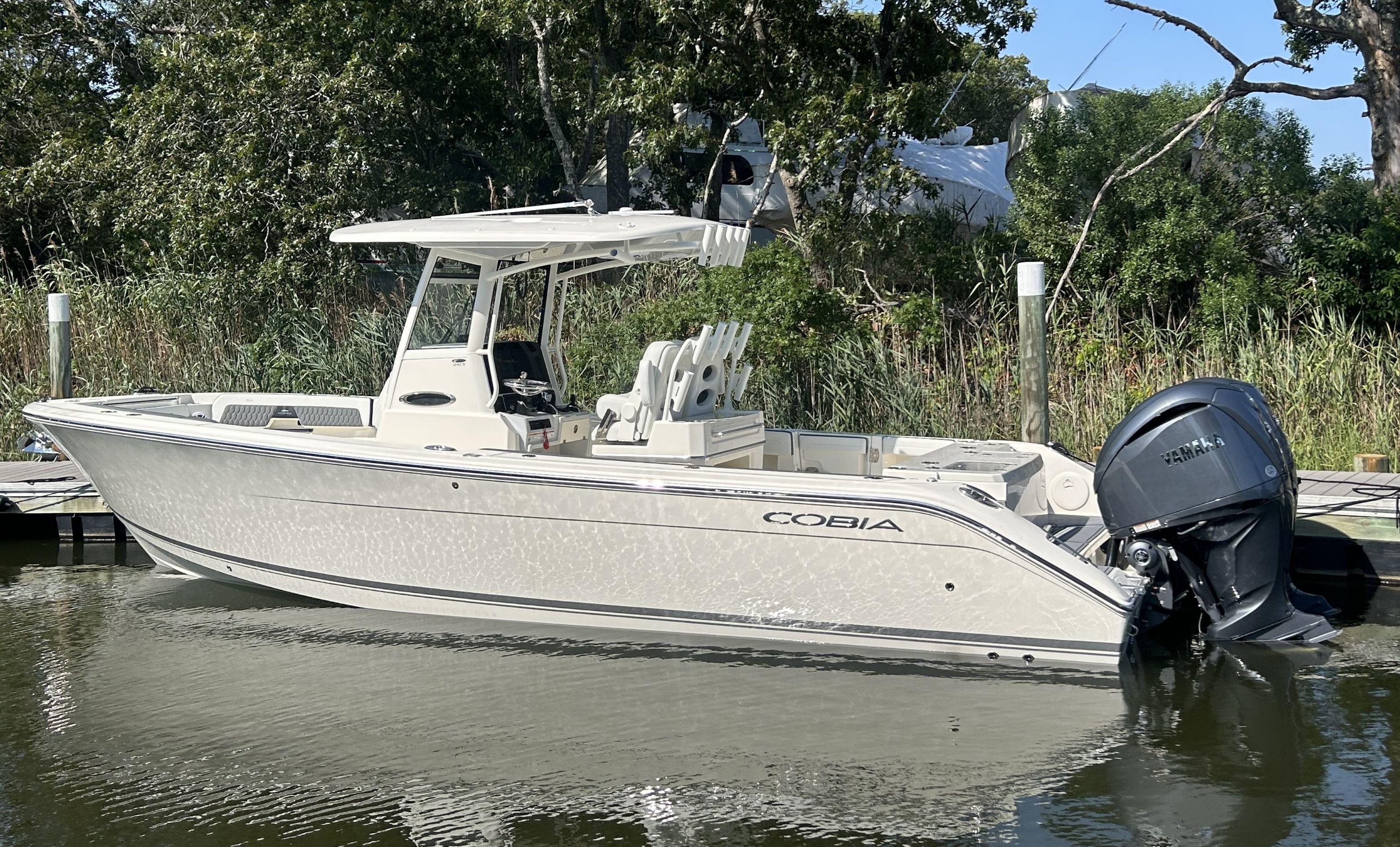 2026 Cobia 285 Center Console