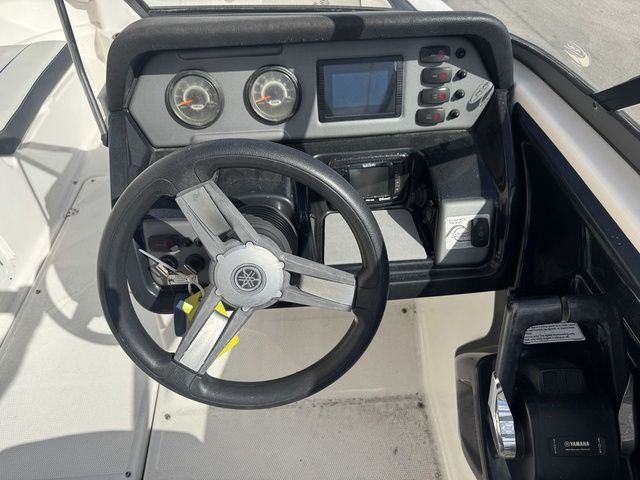 2019 Yamaha Boats SX210 - 12