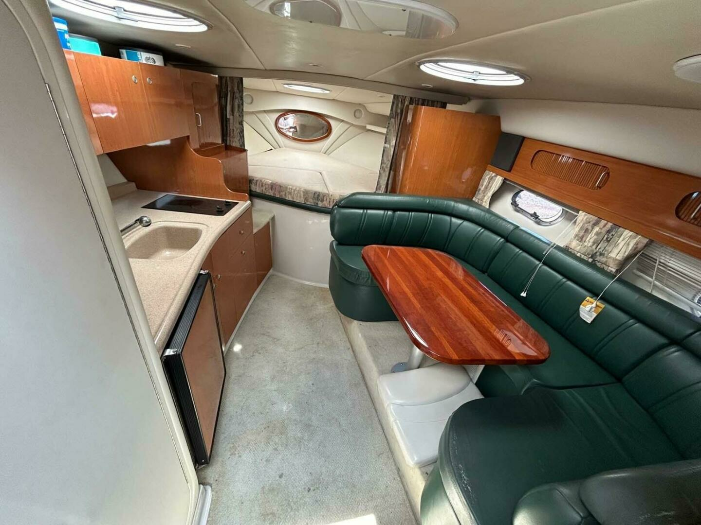 2001 Four Winns 328 Vista - Image 7