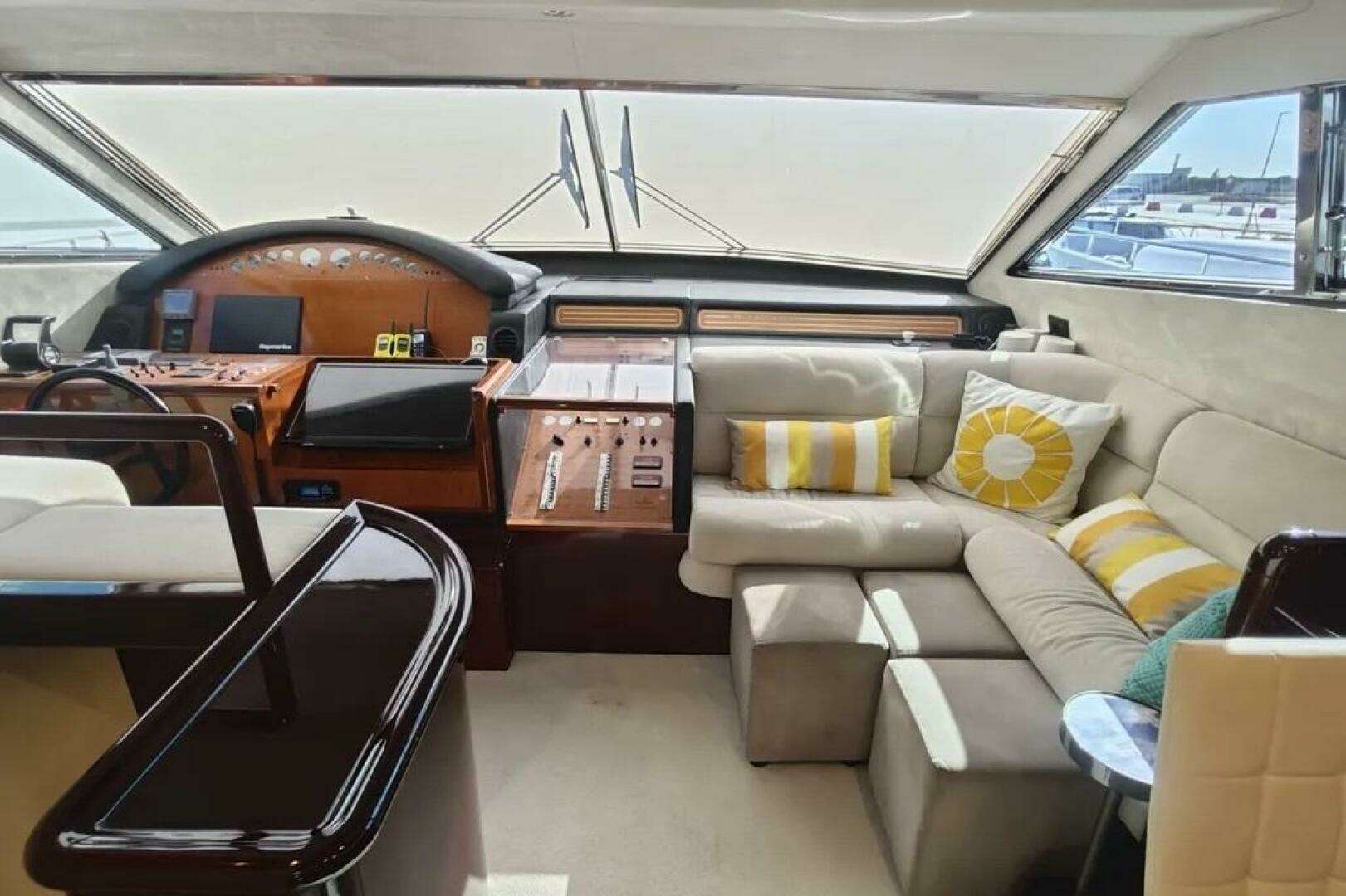 2002 Ferretti Yachts 720 - Image 3