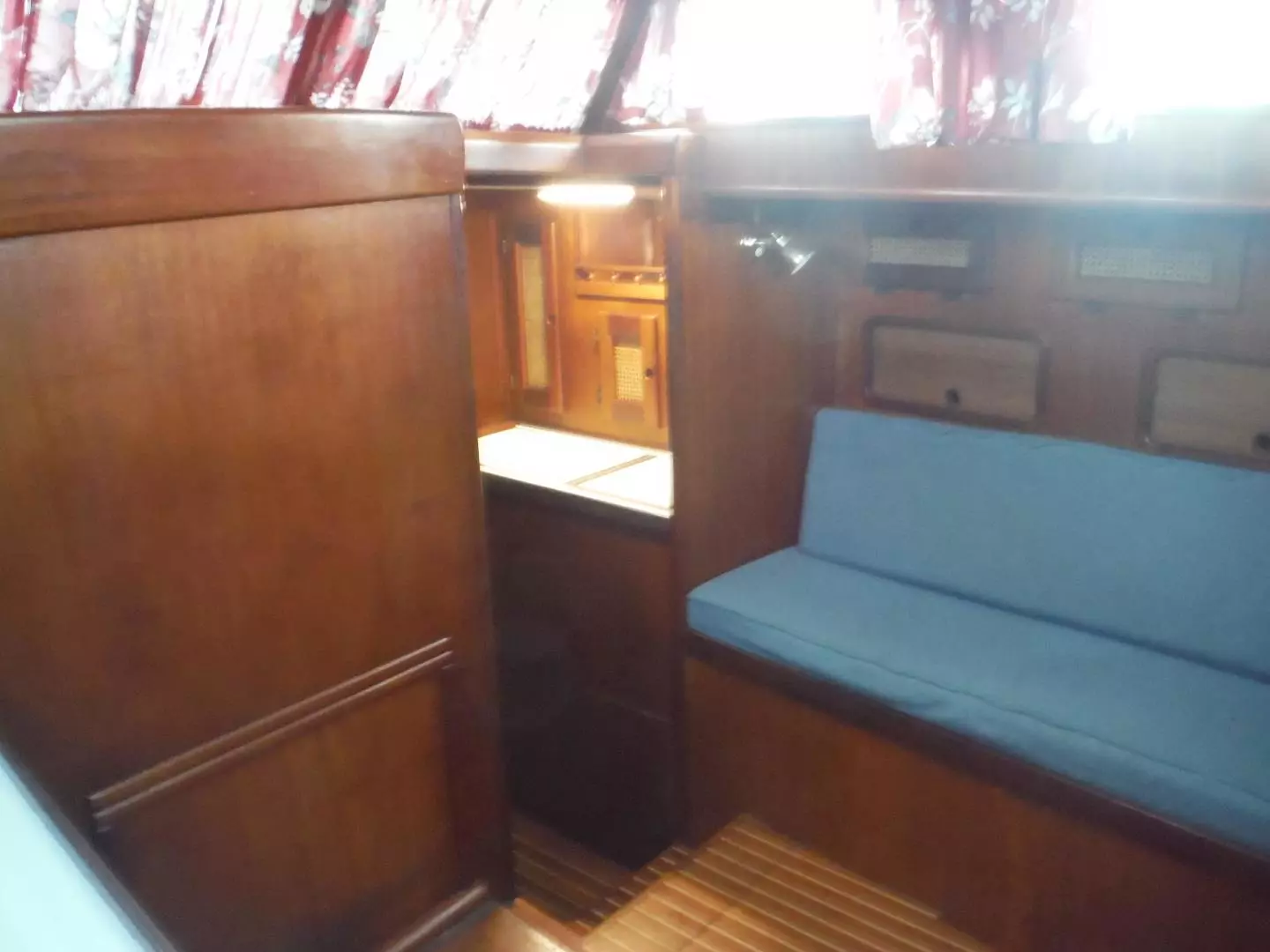 1980 Corbin 39 Aft Cockpit Cutter - Image 37
