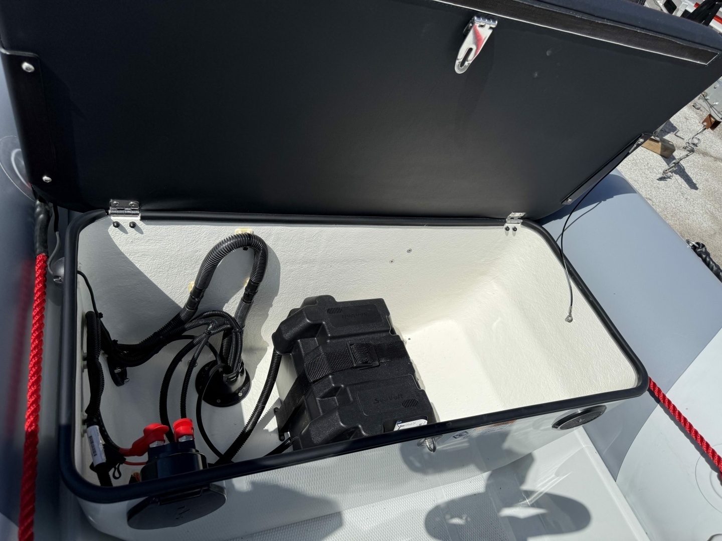 2026 Zodiac Open 4.2 NEO F50 - Image 7