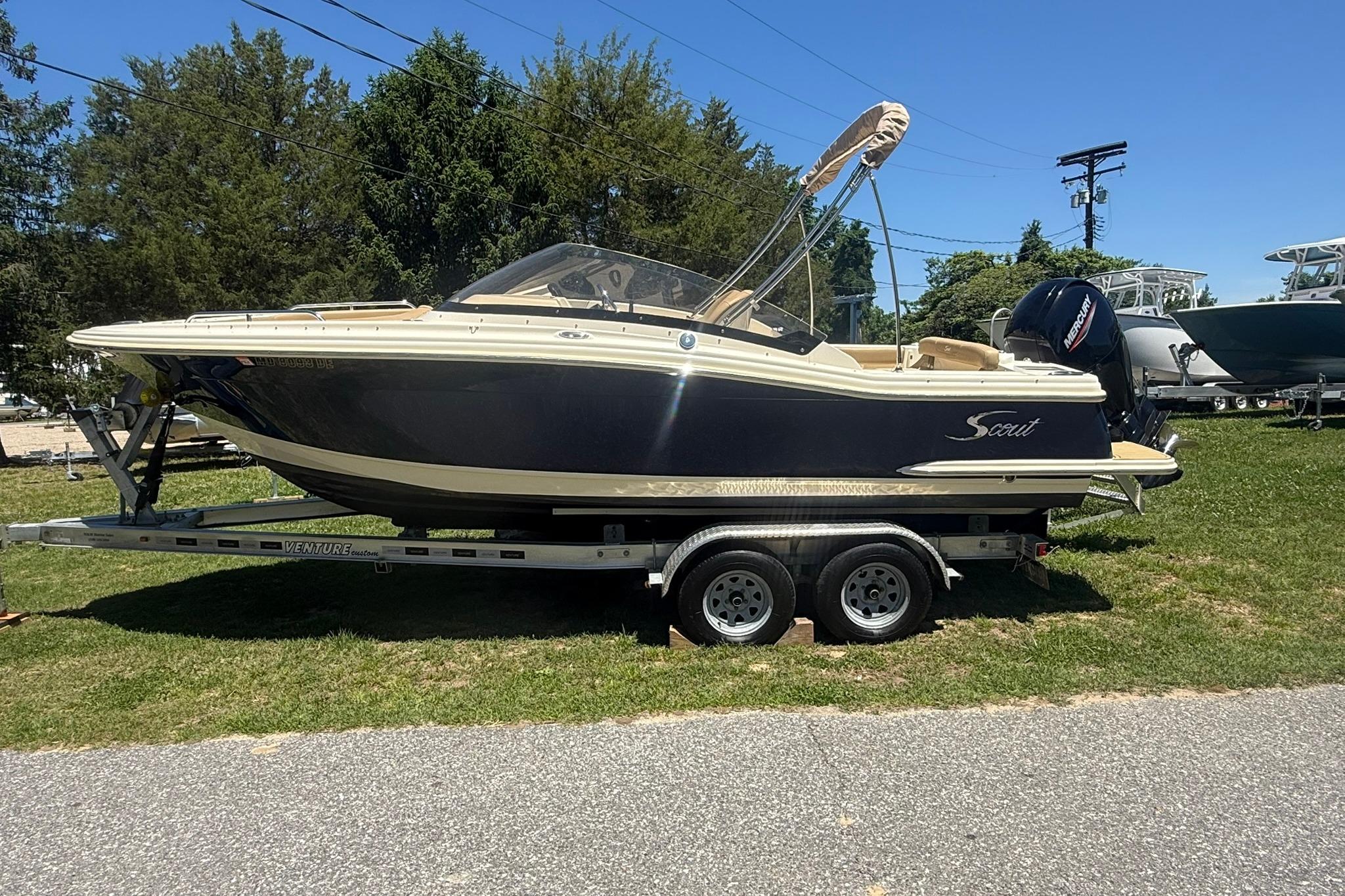 2021 Scout 215 Dorado