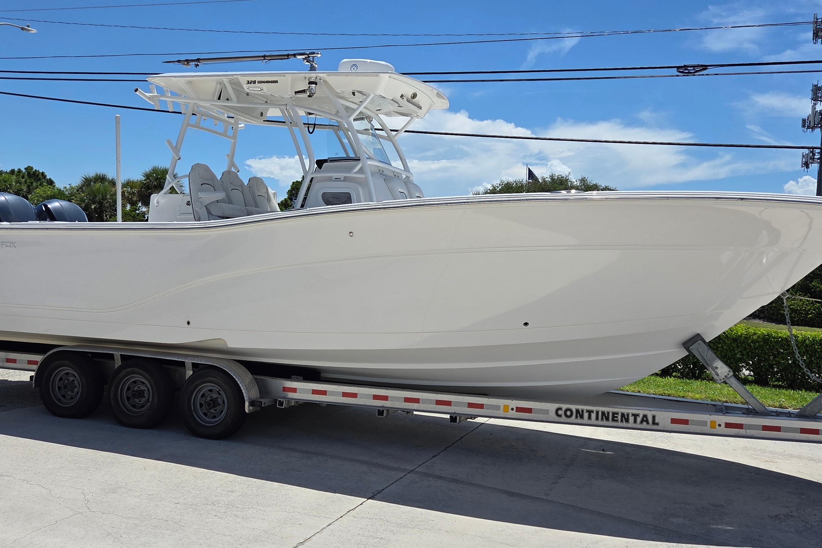 2021 Sea Fox 328 Commander