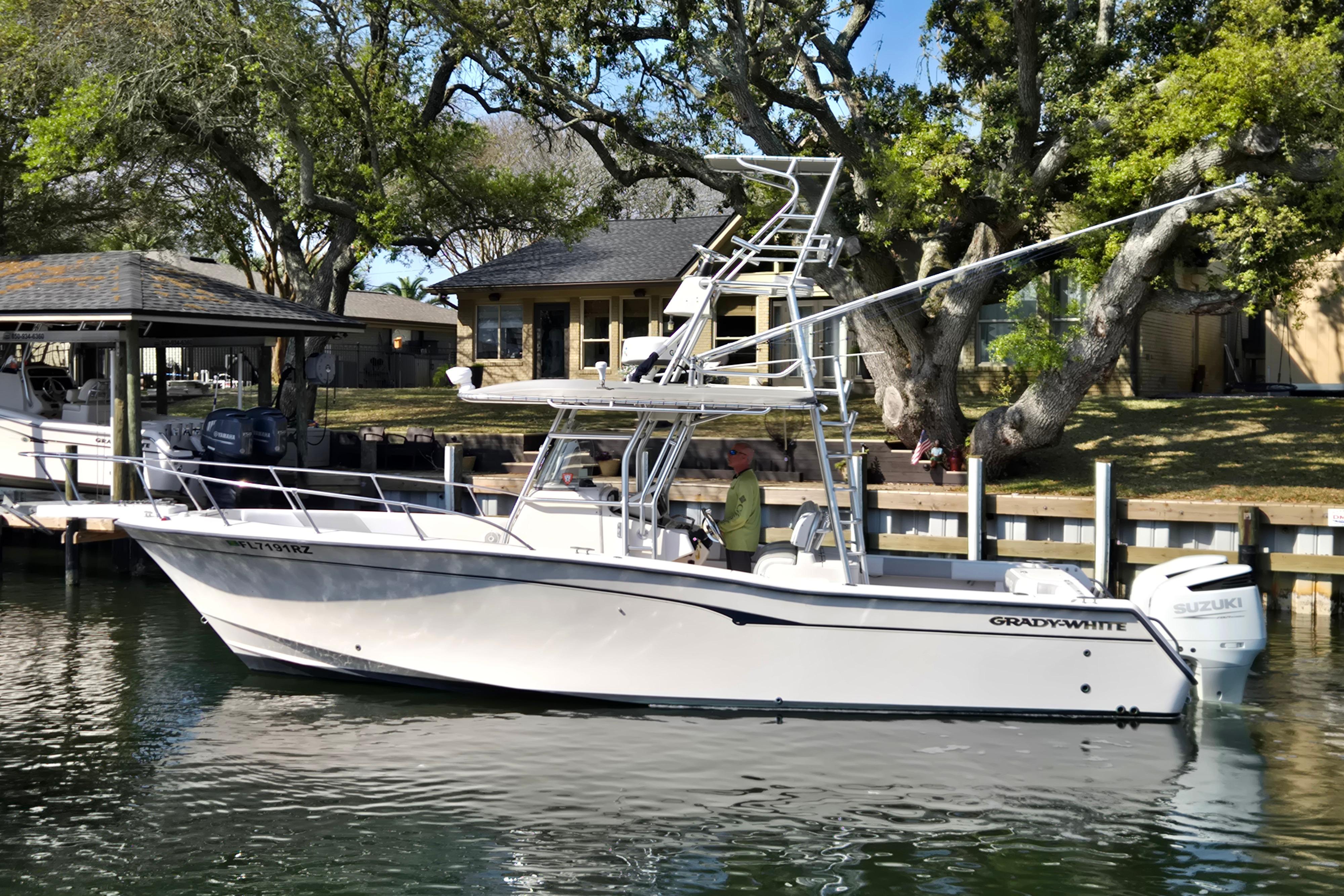 2005 Grady-White Bimini 306
