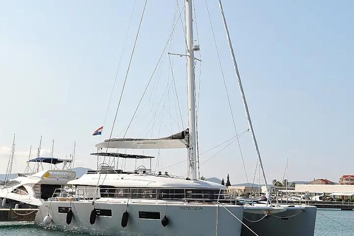 2018 Lagoon 620 Esense