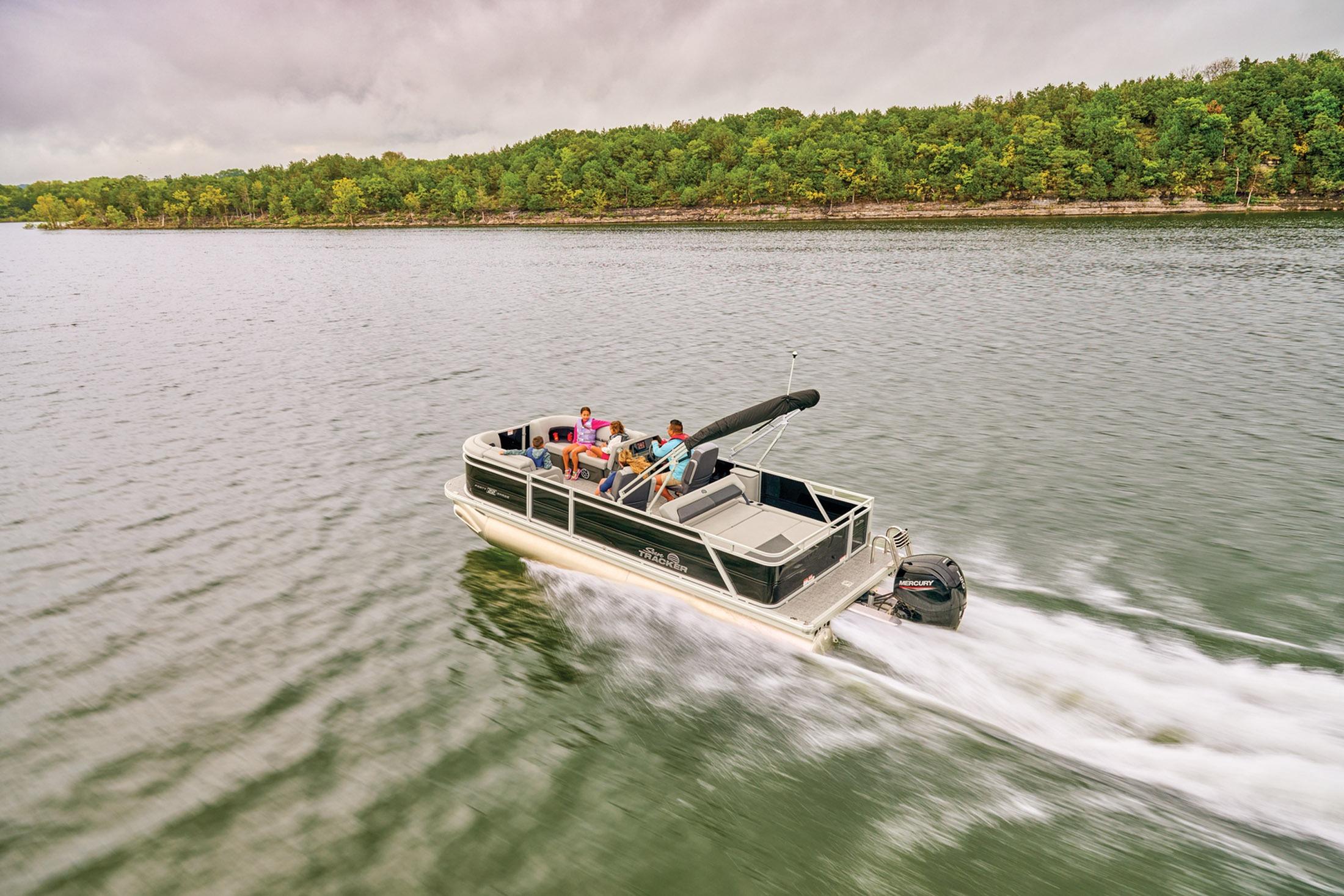 2026 Sun Tracker Party Barge 22 RF DLX - 77