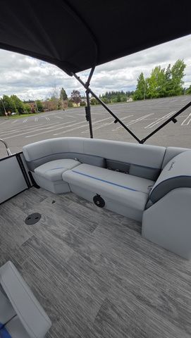 2026 Bentley Pontoons BENTLEY BOLT With 150Hp Mercury Four-Stroke Motor - 68