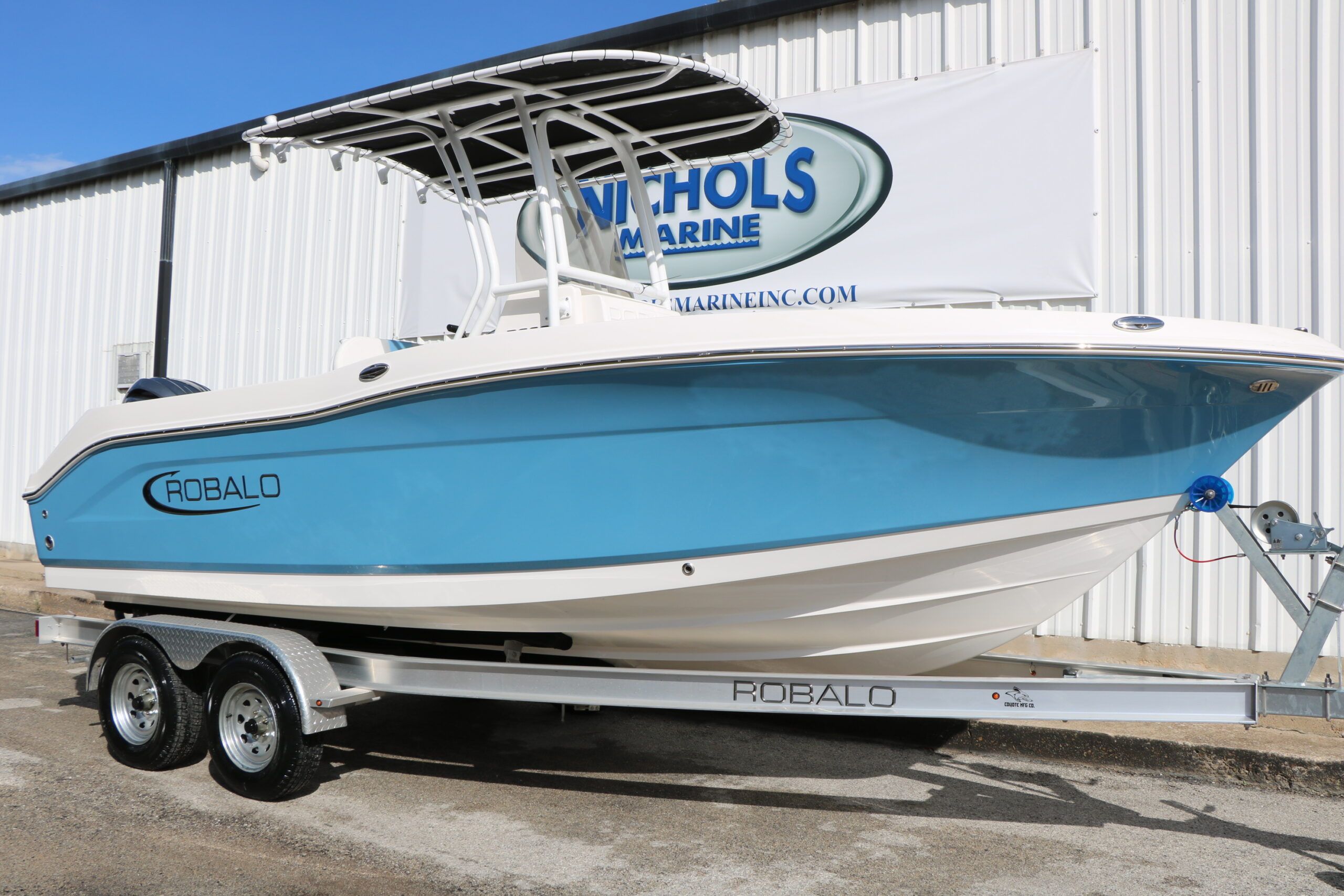 2026 Robalo R200 Center Console - 3