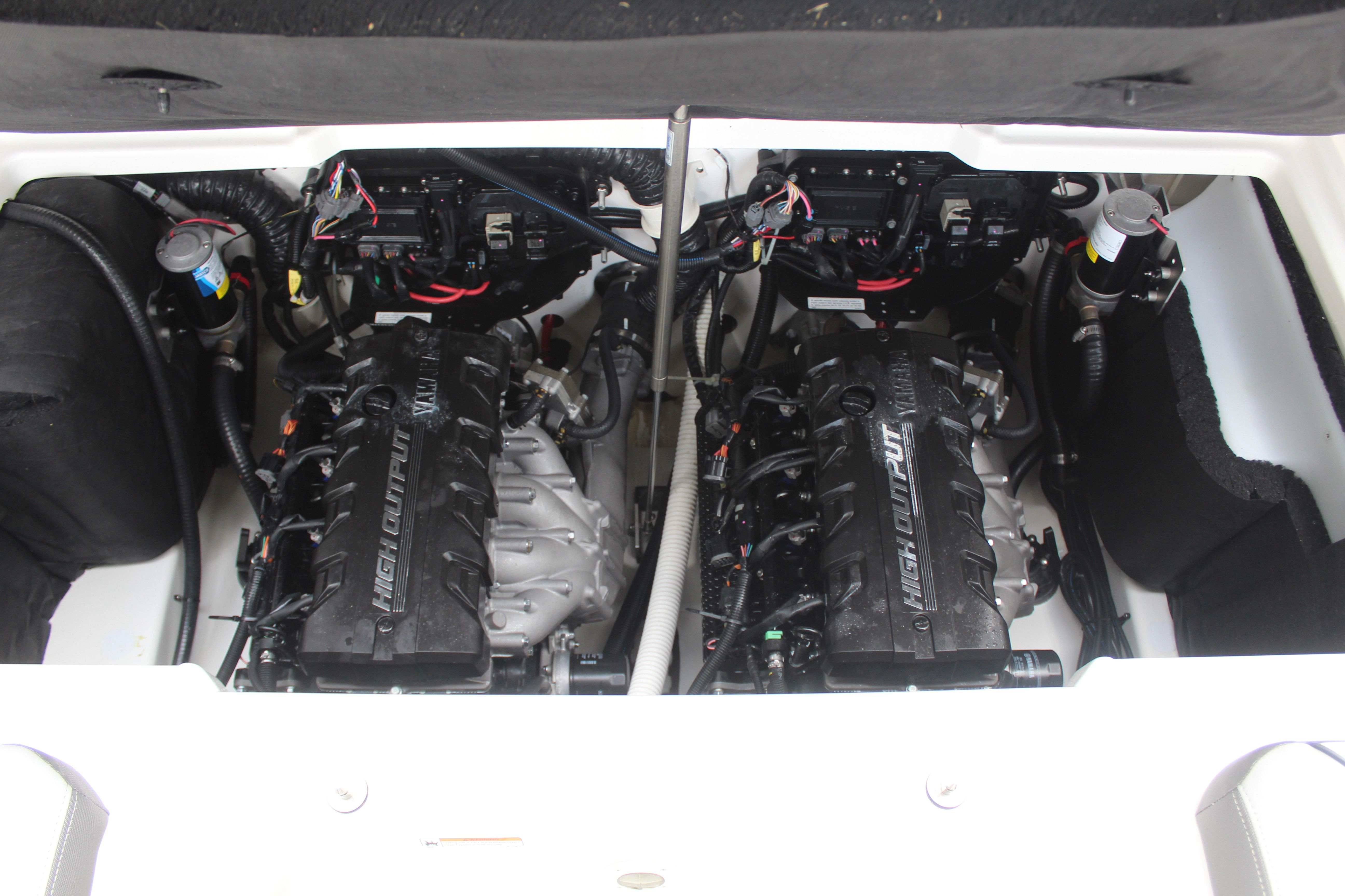 2022 Yamaha Boats 252XE - 19