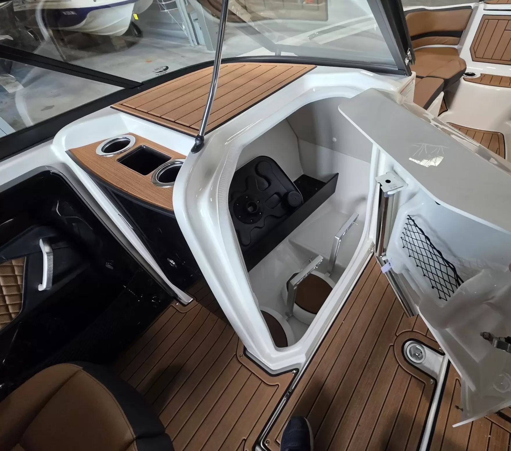 2026 Yamaha Boats 252SE - 15