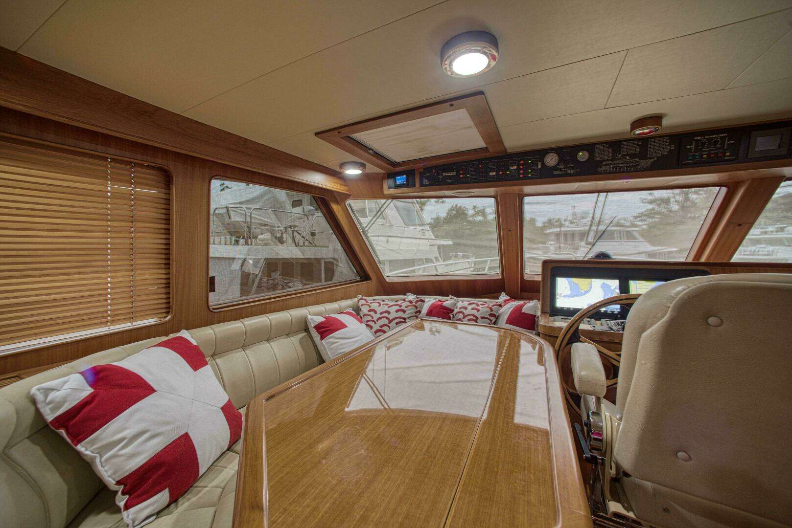 2011 Marlow Explorer 70E - Image 19