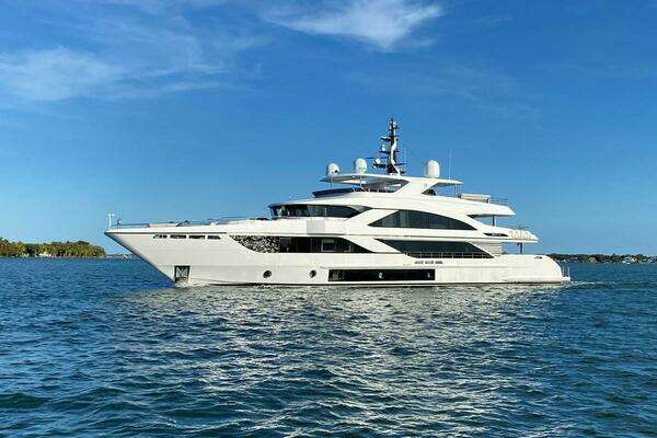 2020 Majesty Yachts 140