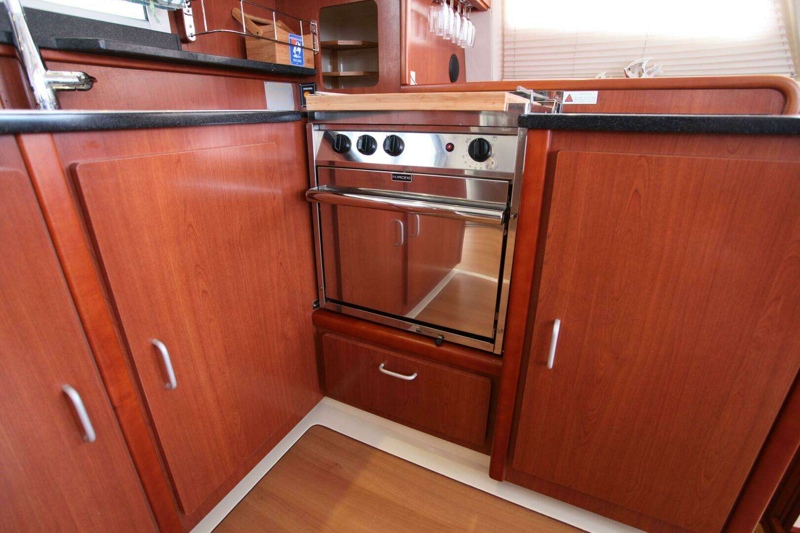 2012 Leopard owners version never in charter - Image 64