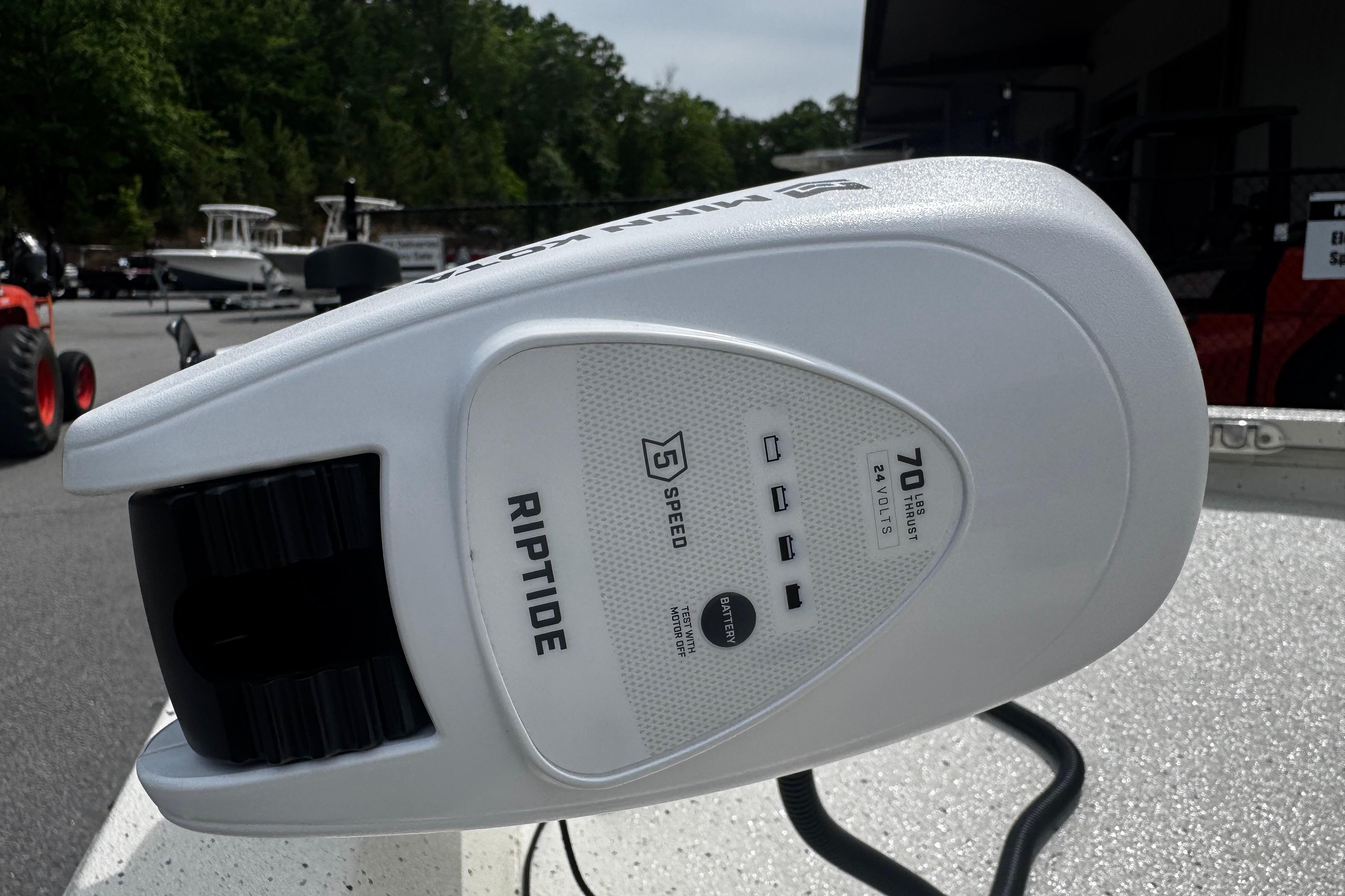 Riptide motor on 2026 Xpress H20B Bay boat, featuring 5-speed control and 70 lbs thrust.