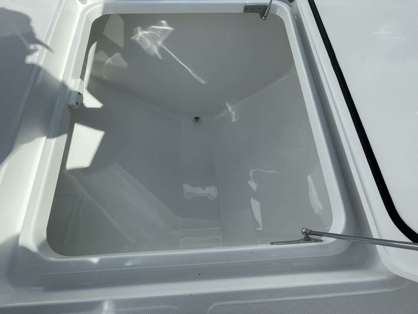 2026 Mag Bay 43 Center Console - Image 77