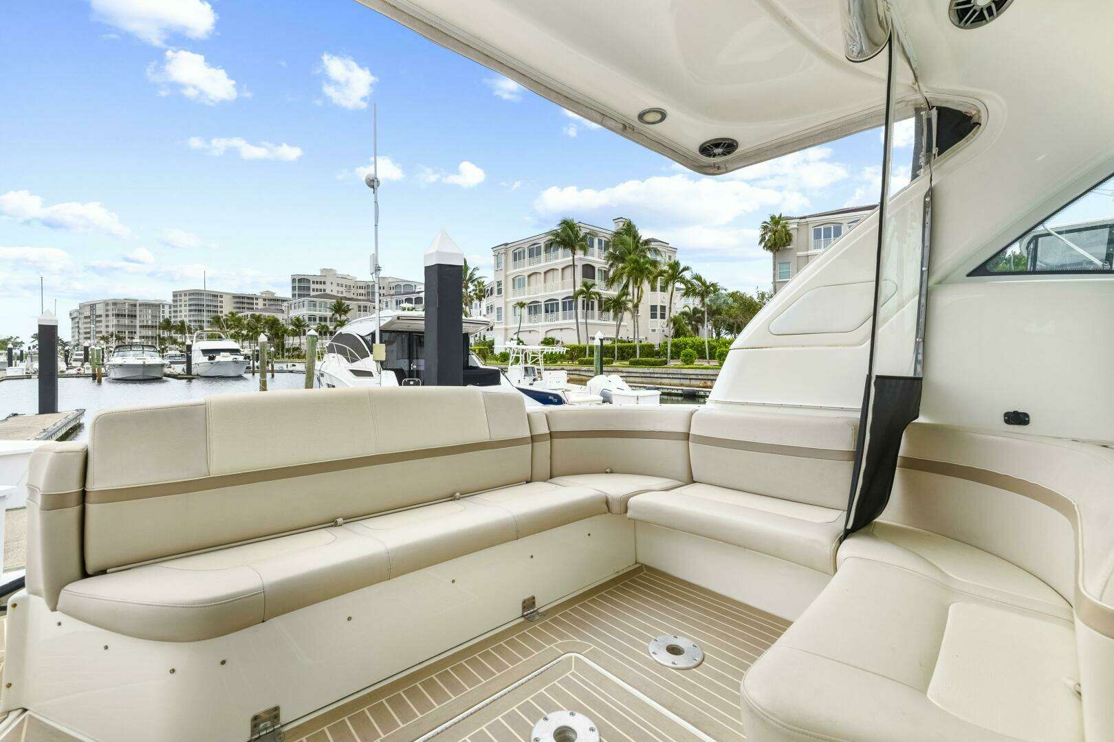 2016 Formula 45 Yacht - Image 16