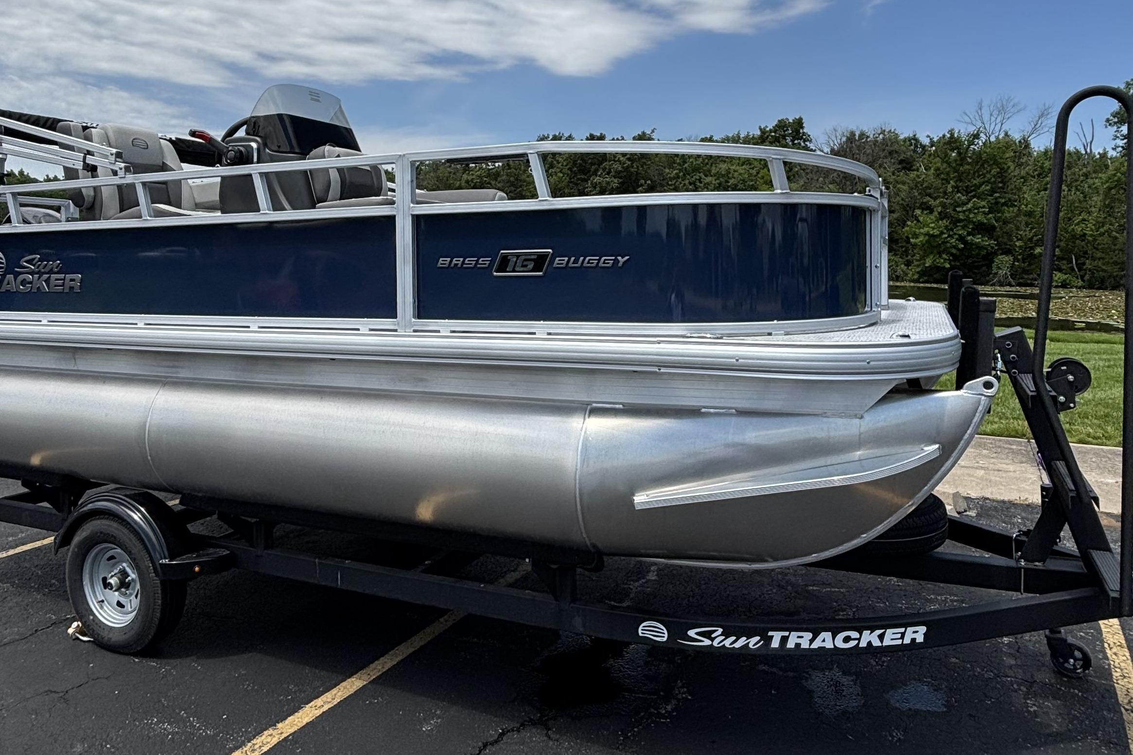 2026 Sun Tracker Bass Buggy 16 XL Select
