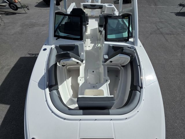 2026 Robalo R277 - 20