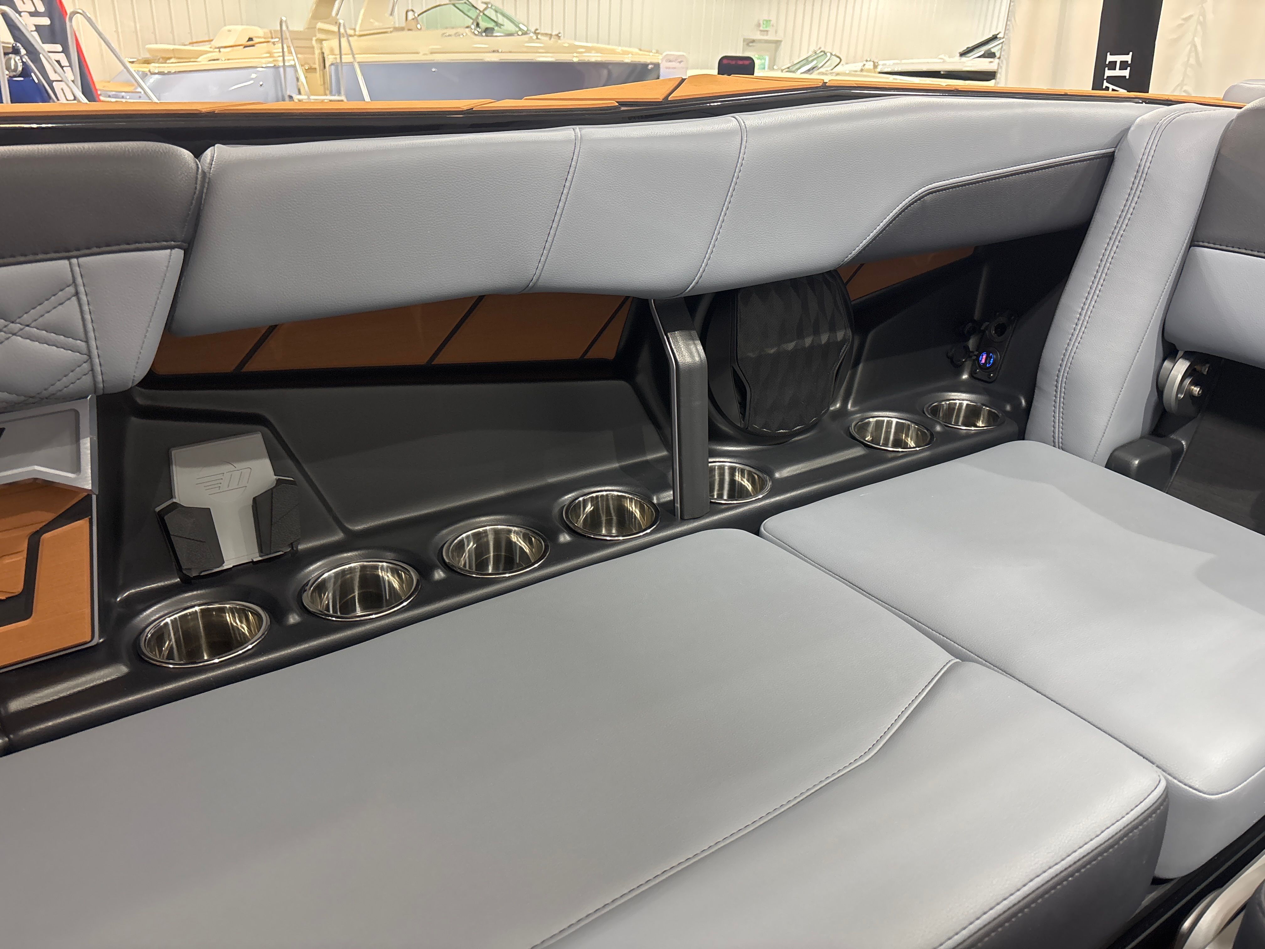 2026 Malibu 26 LSV - 12