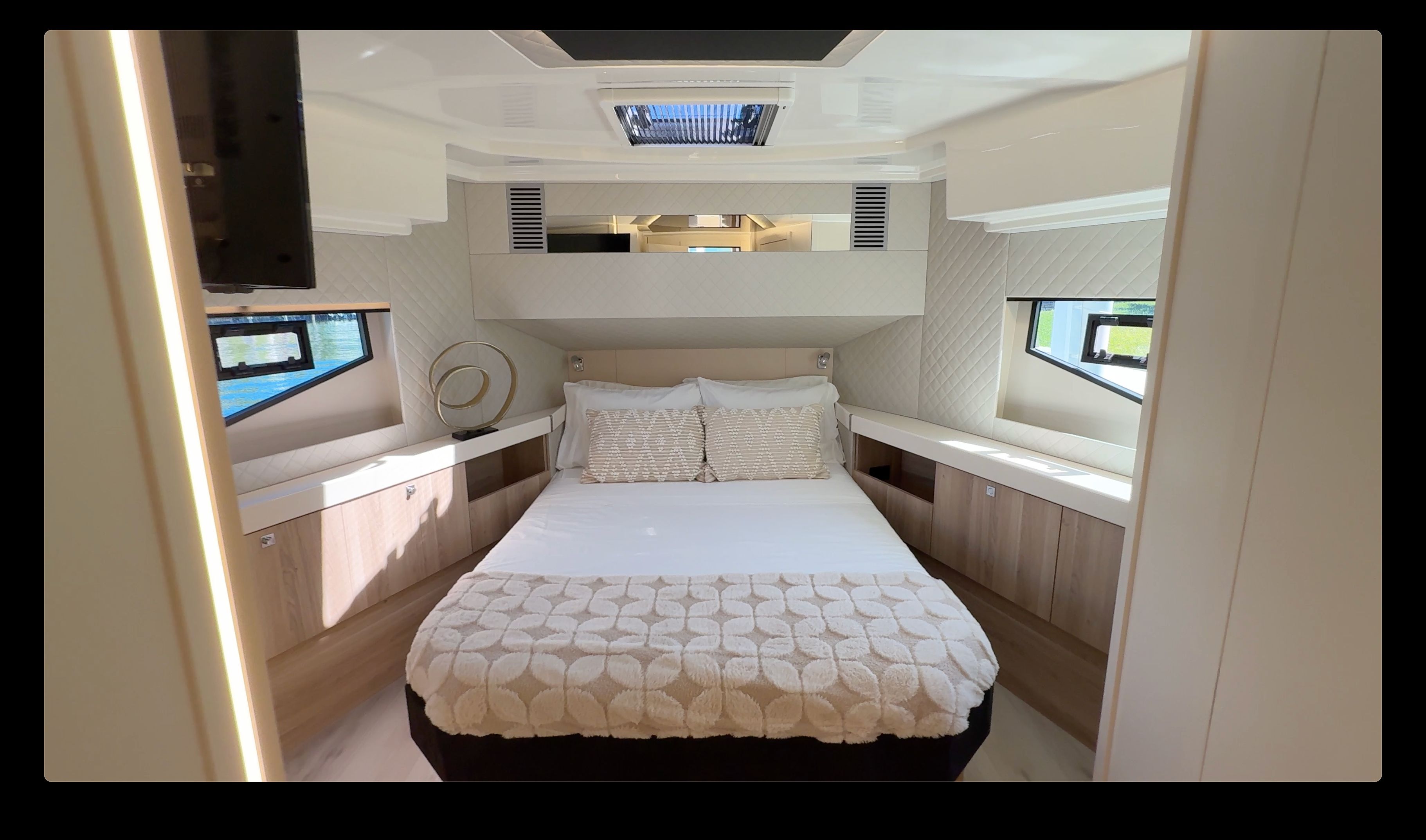 2026 Cobra Yachts Seamaster - 13