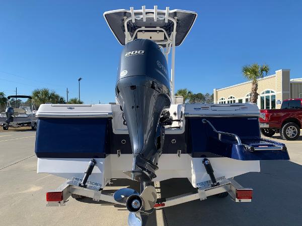 2024 Robalo 226 Cayman boat with 200 HP engine, rear view.