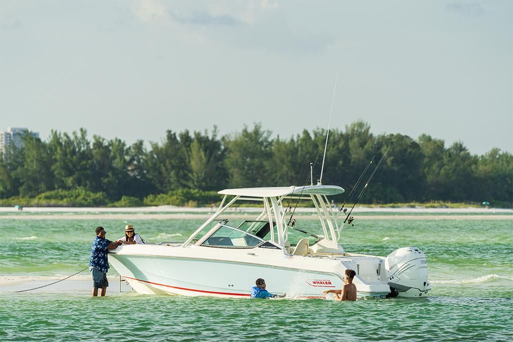 2023-Boston-Whaler-240-Vantage-MarineMax