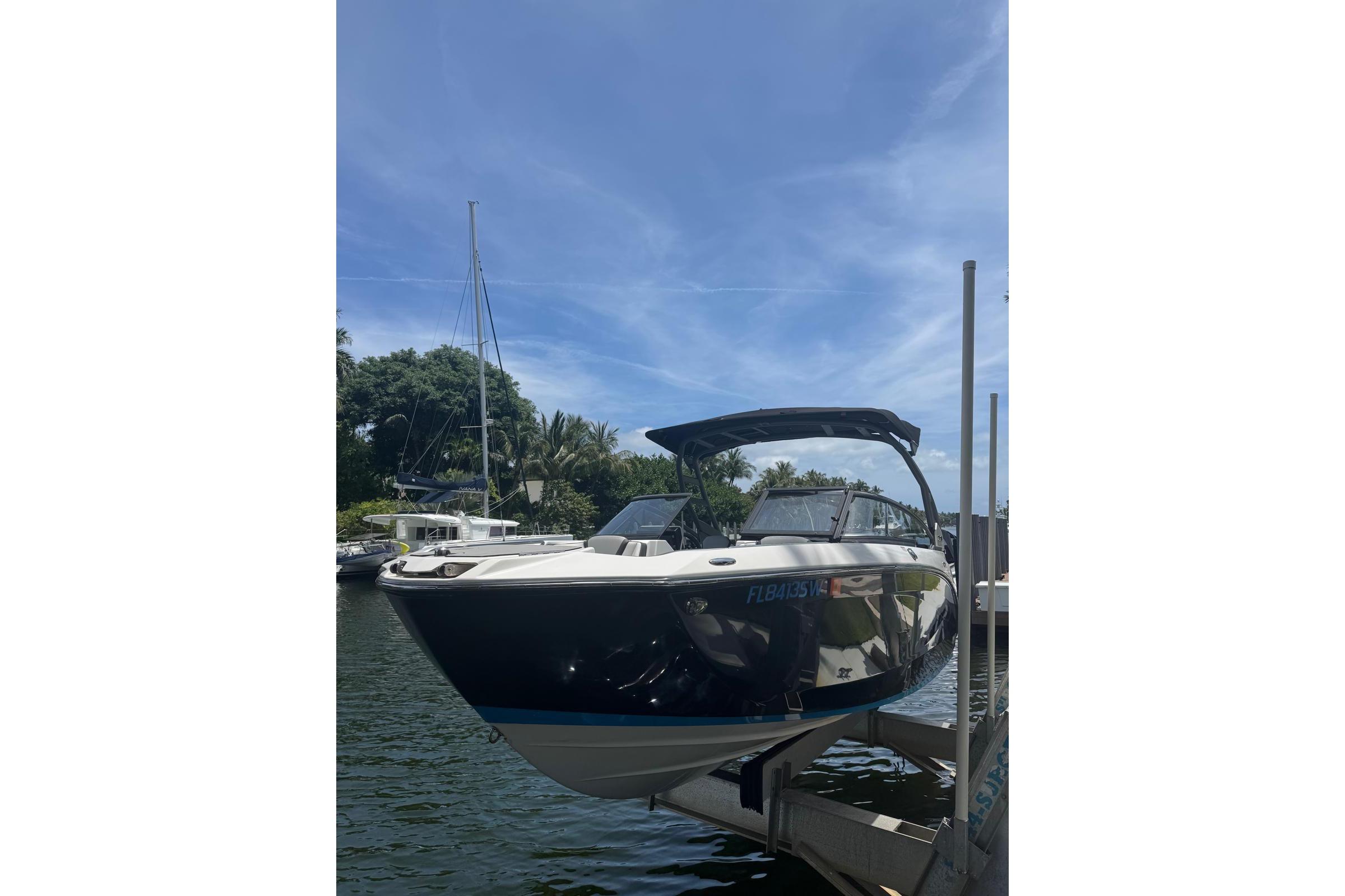2021 Yamaha Boats 252SD