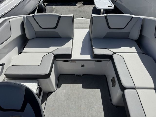 2026 Yamaha Boats AR220 - 15