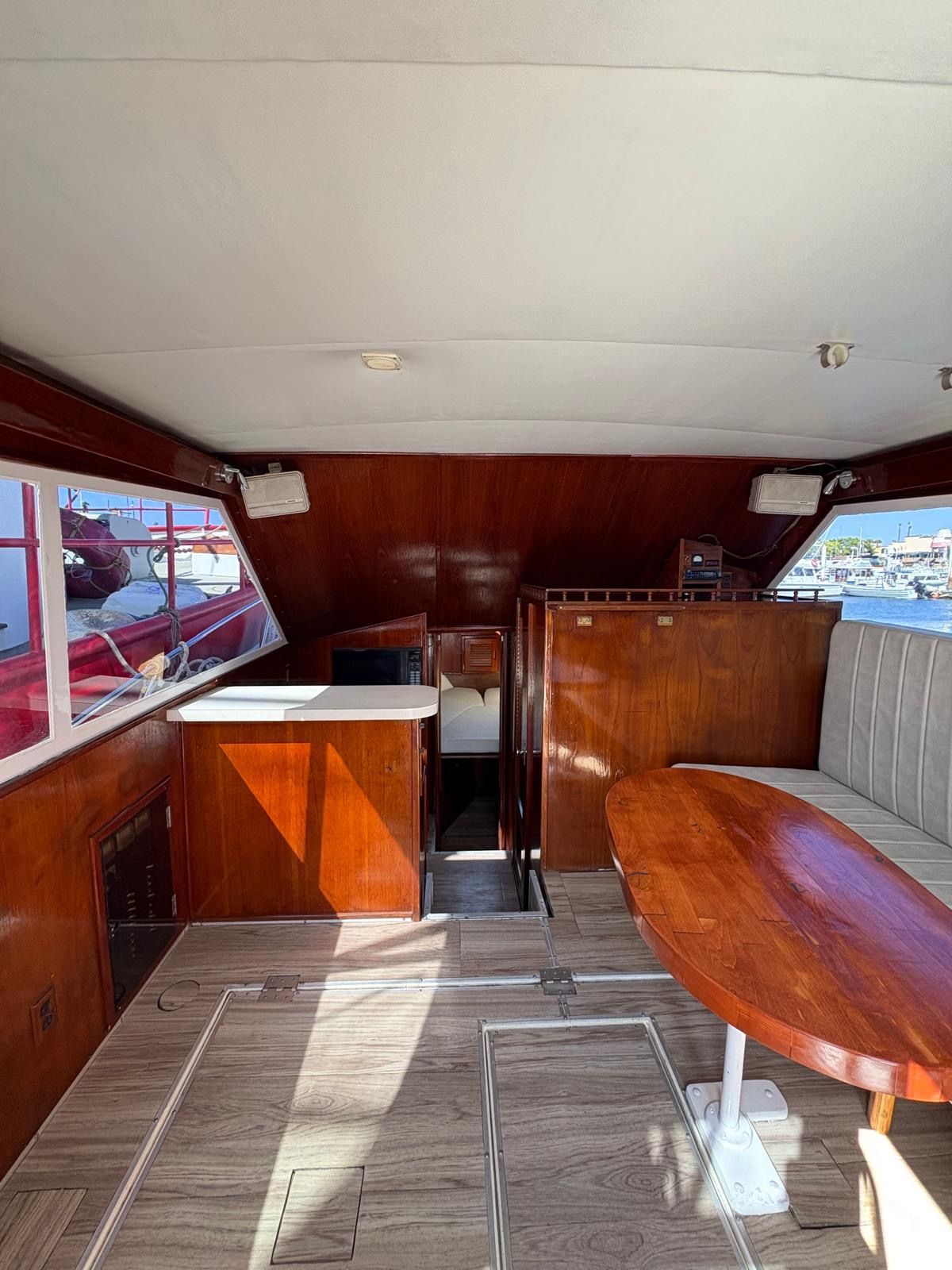 1988 Albemarle 325 Convertible - 11