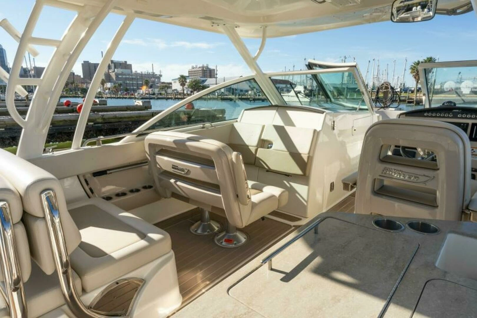 2017 Boston Whaler 320 Vantage - Image 5